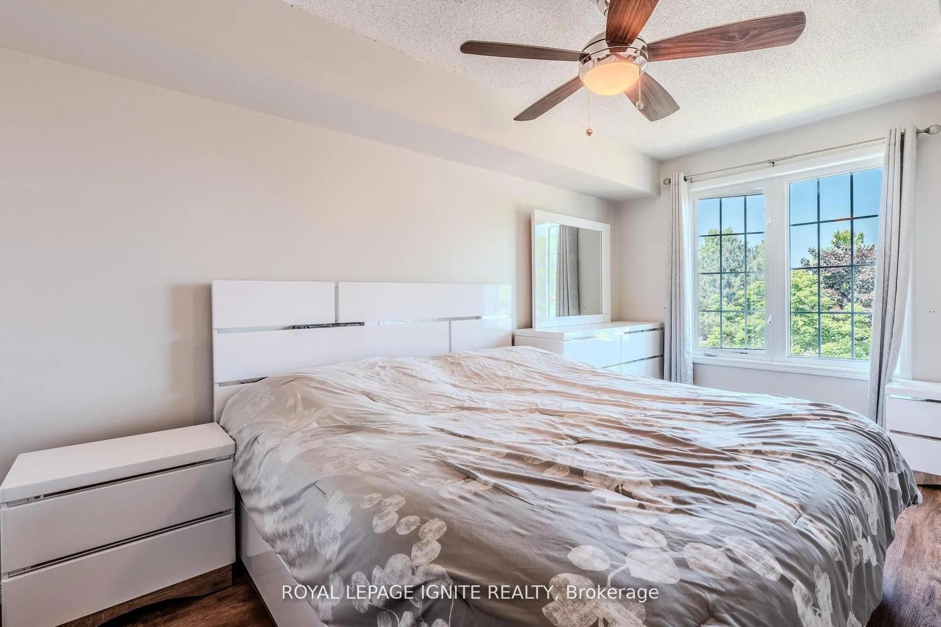 120 Petra Way, #3