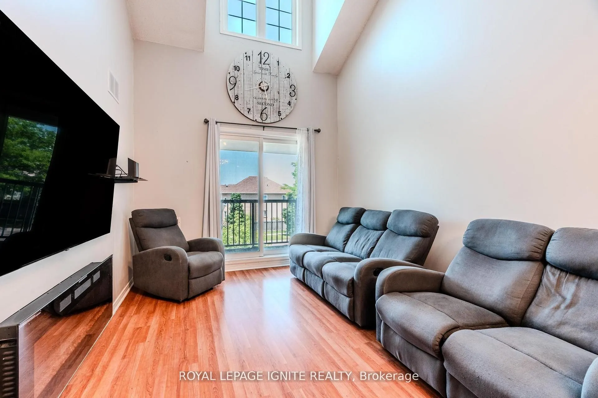 120 Petra Way, #3