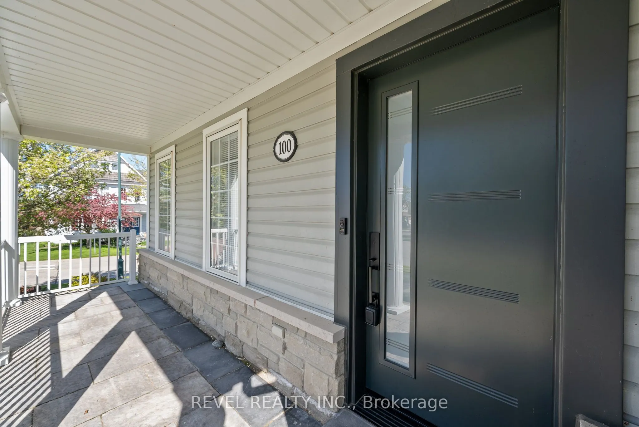 100 Ashbury Boulevard