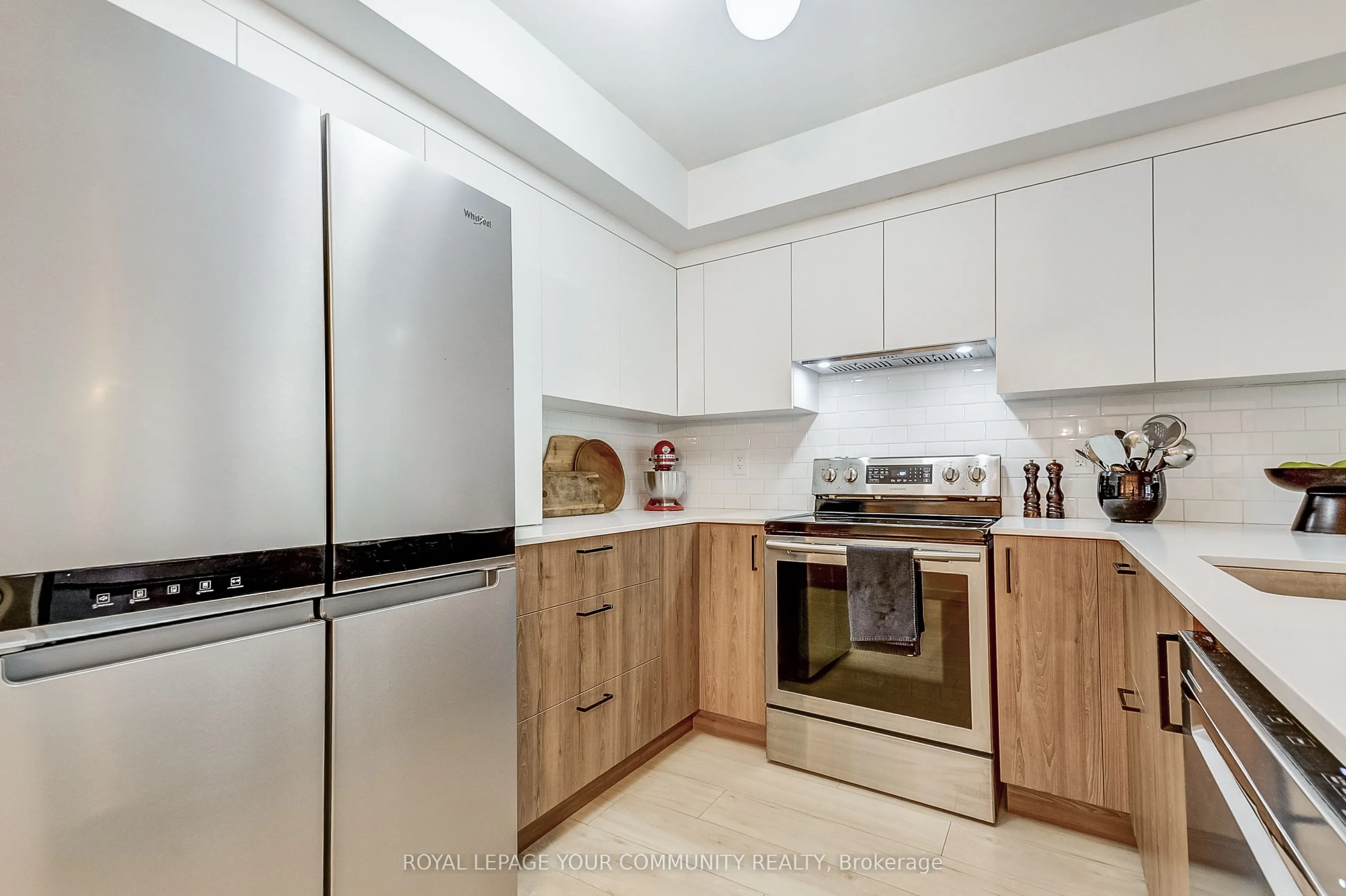 27 Florence Wyle Lane, #Ste27 #37