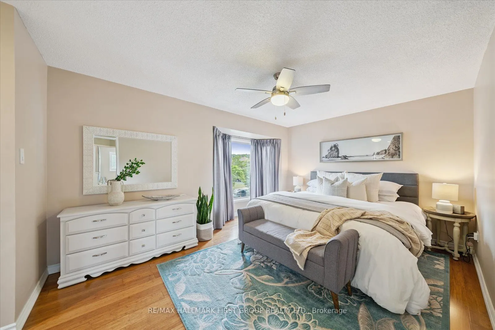 204 Lake Driveway W