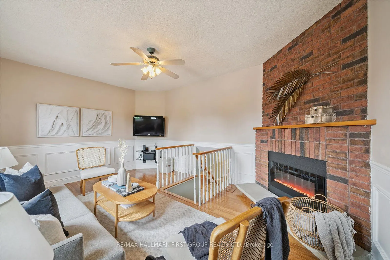 204 Lake Driveway W