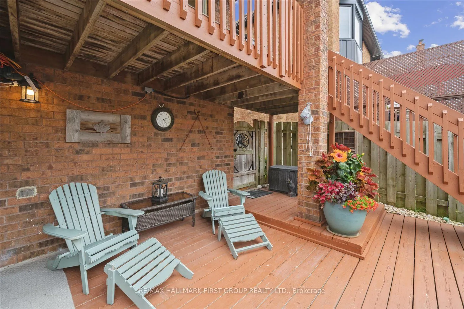 204 Lake Driveway W