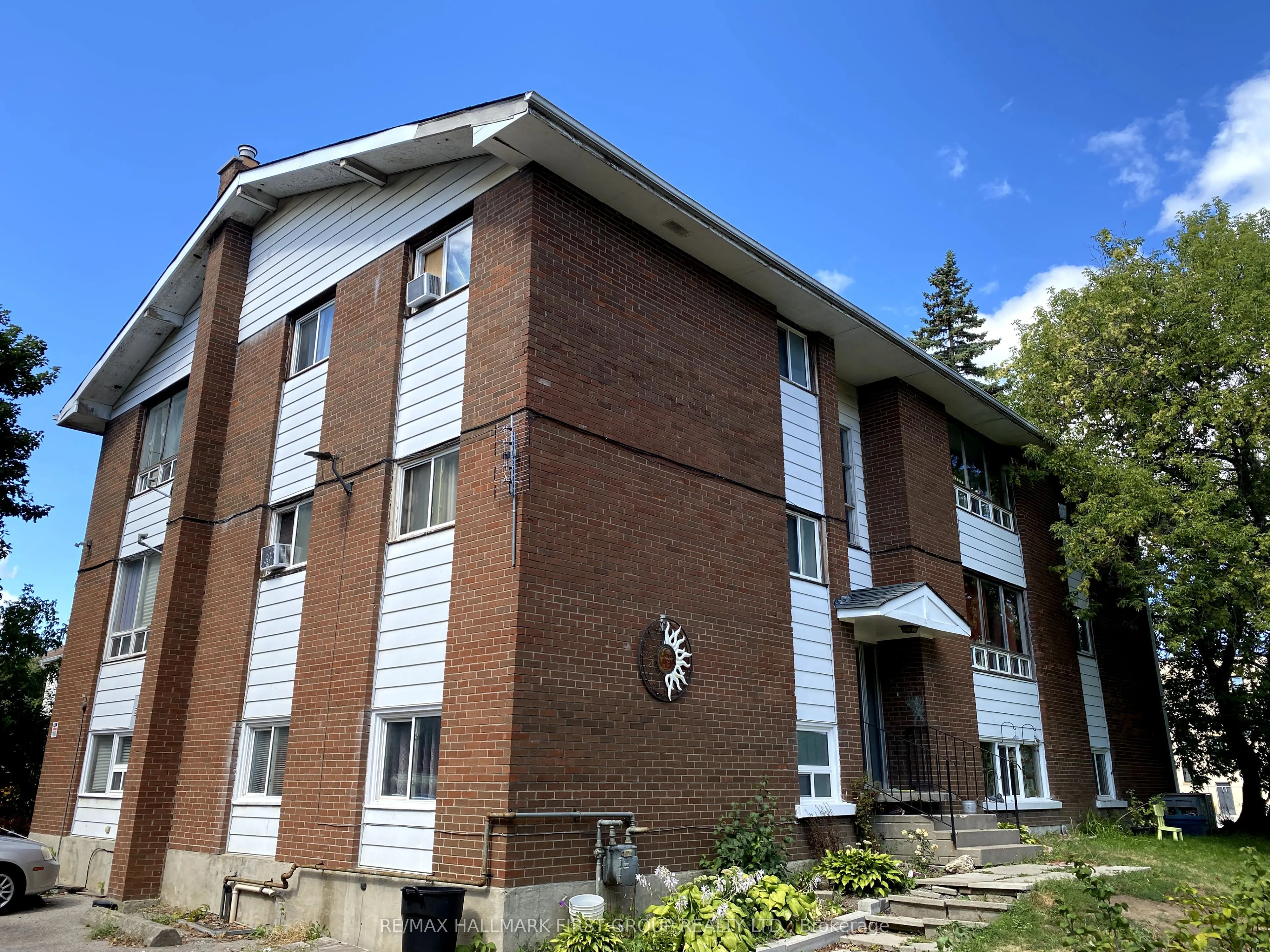 11 Fairbanks Street