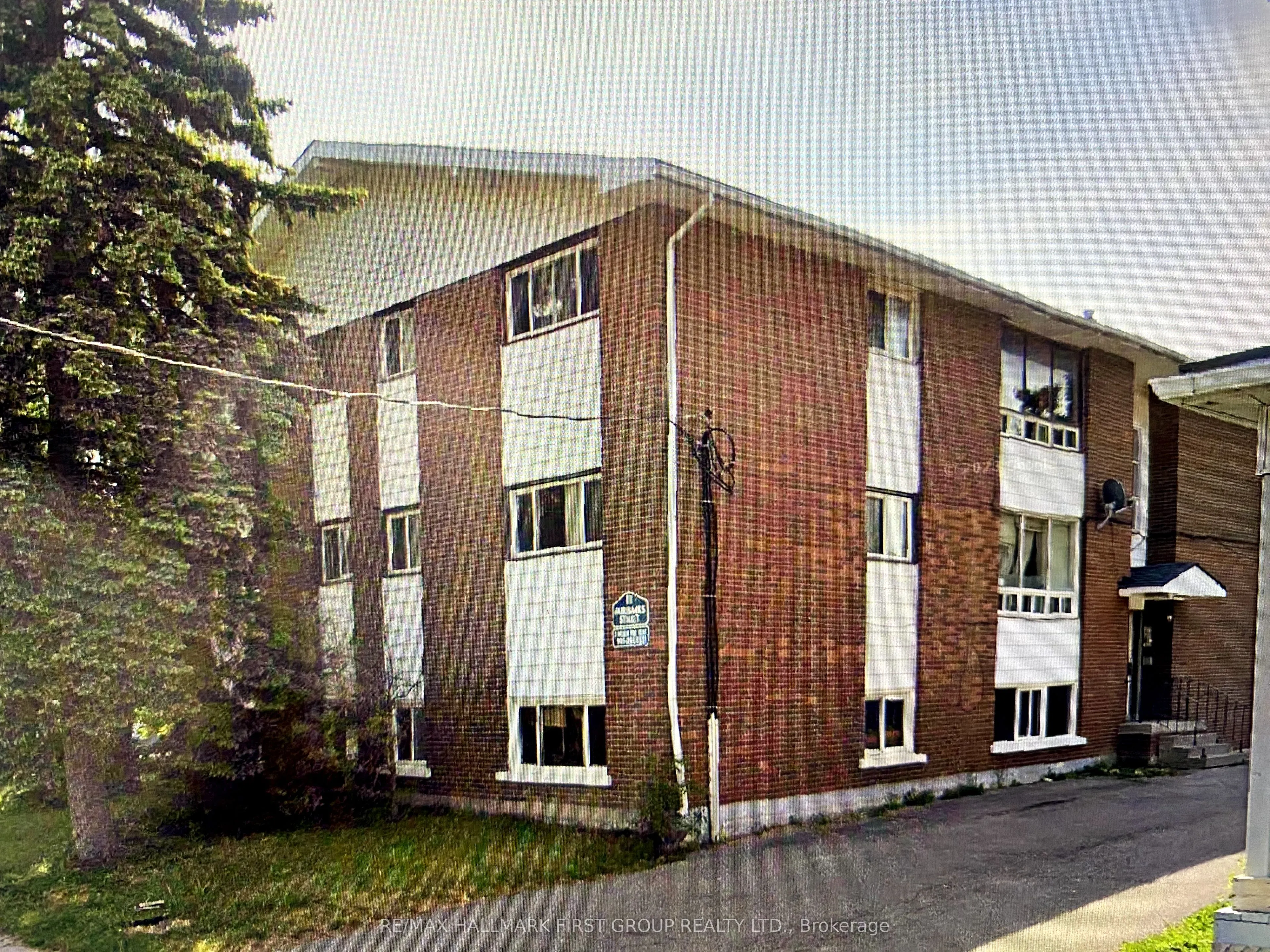 11 Fairbanks Street