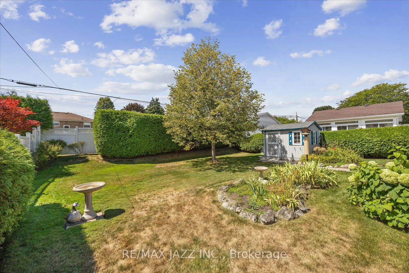 606 Gibbons Street