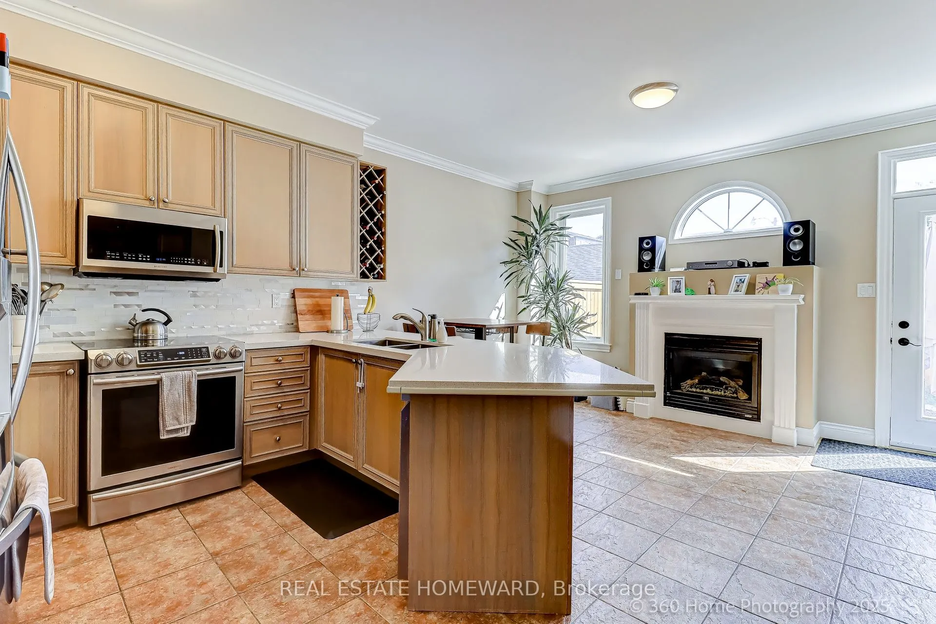 49 Ted Reeve Drive