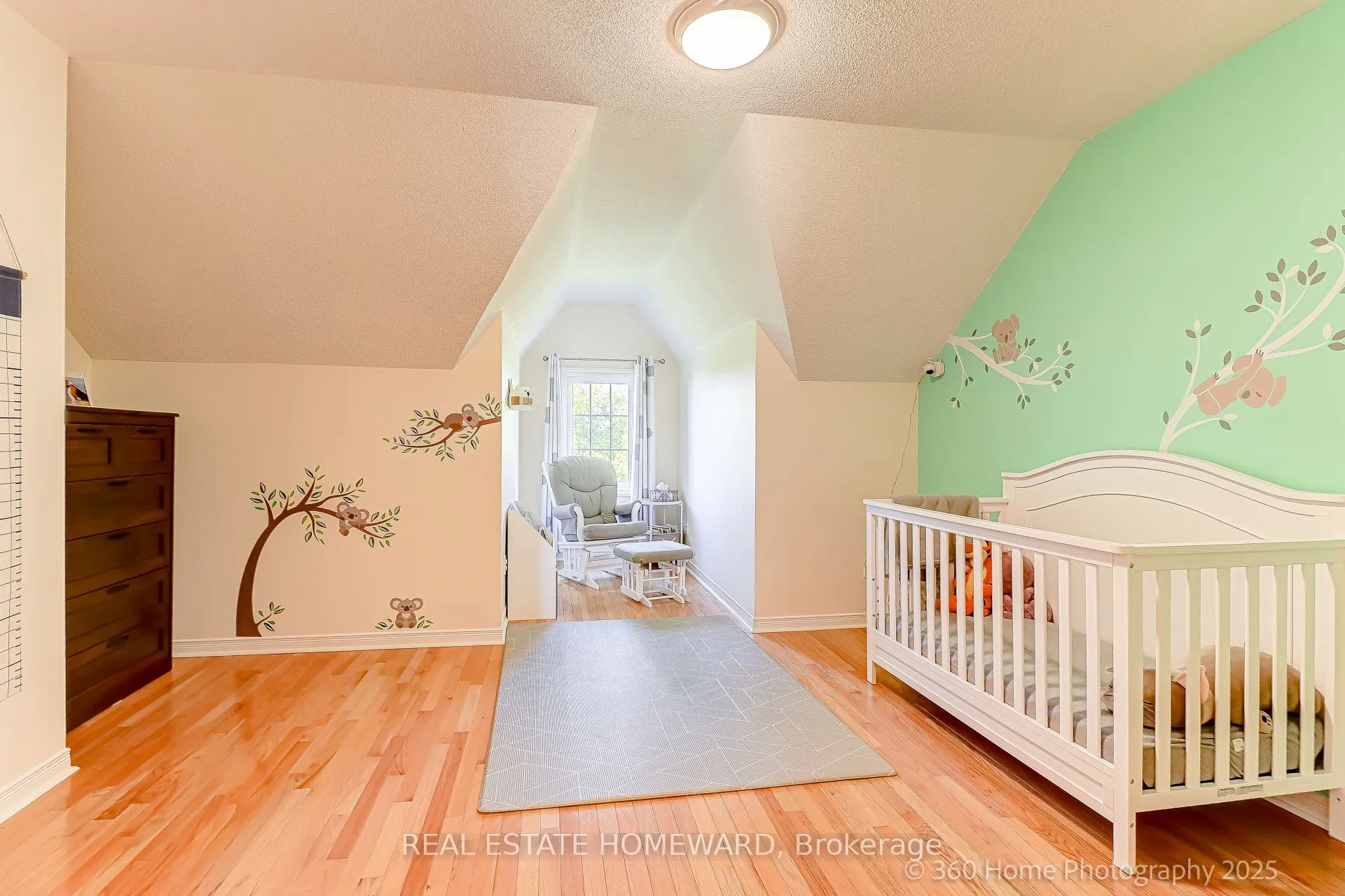 49 Ted Reeve Drive