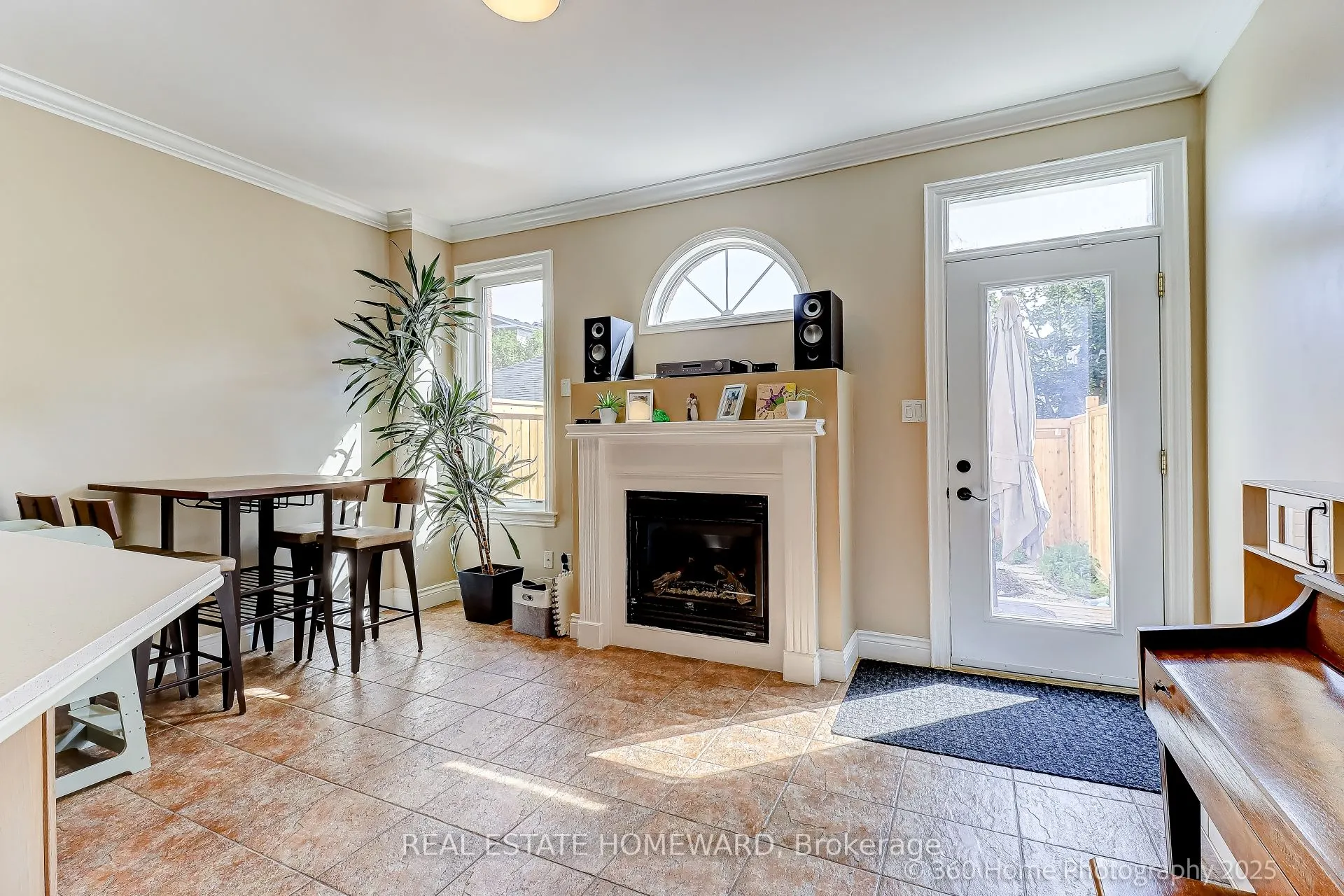 49 Ted Reeve Drive
