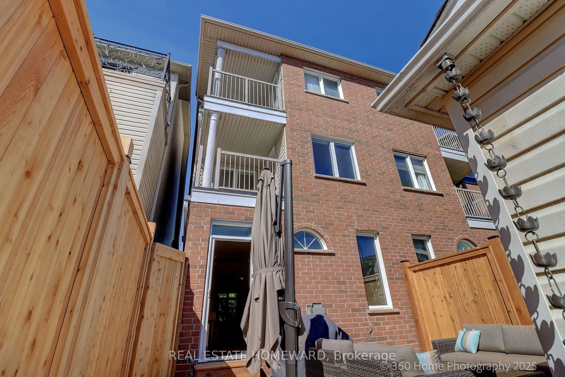 49 Ted Reeve Drive