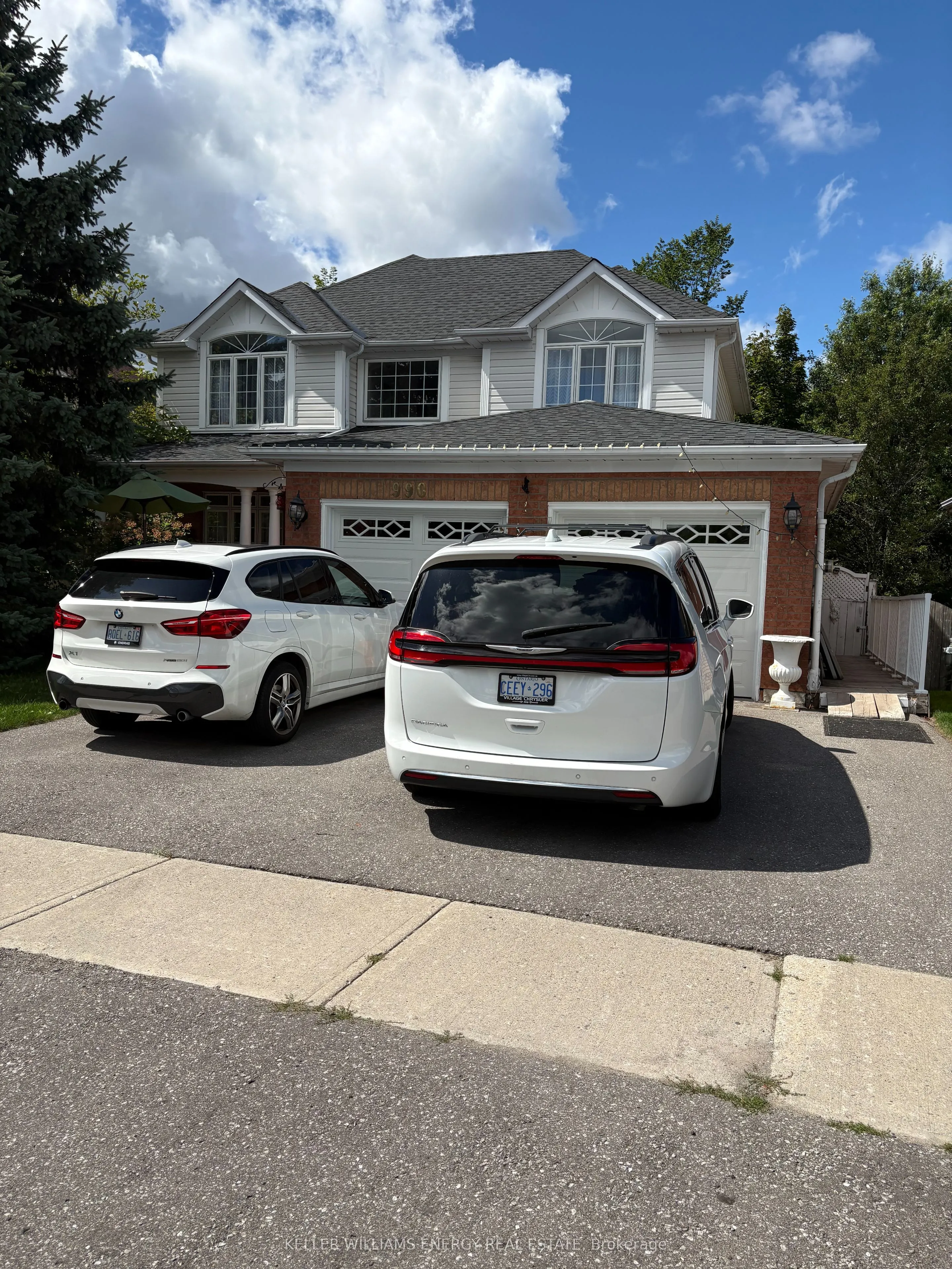 990 Glenbourne Drive
