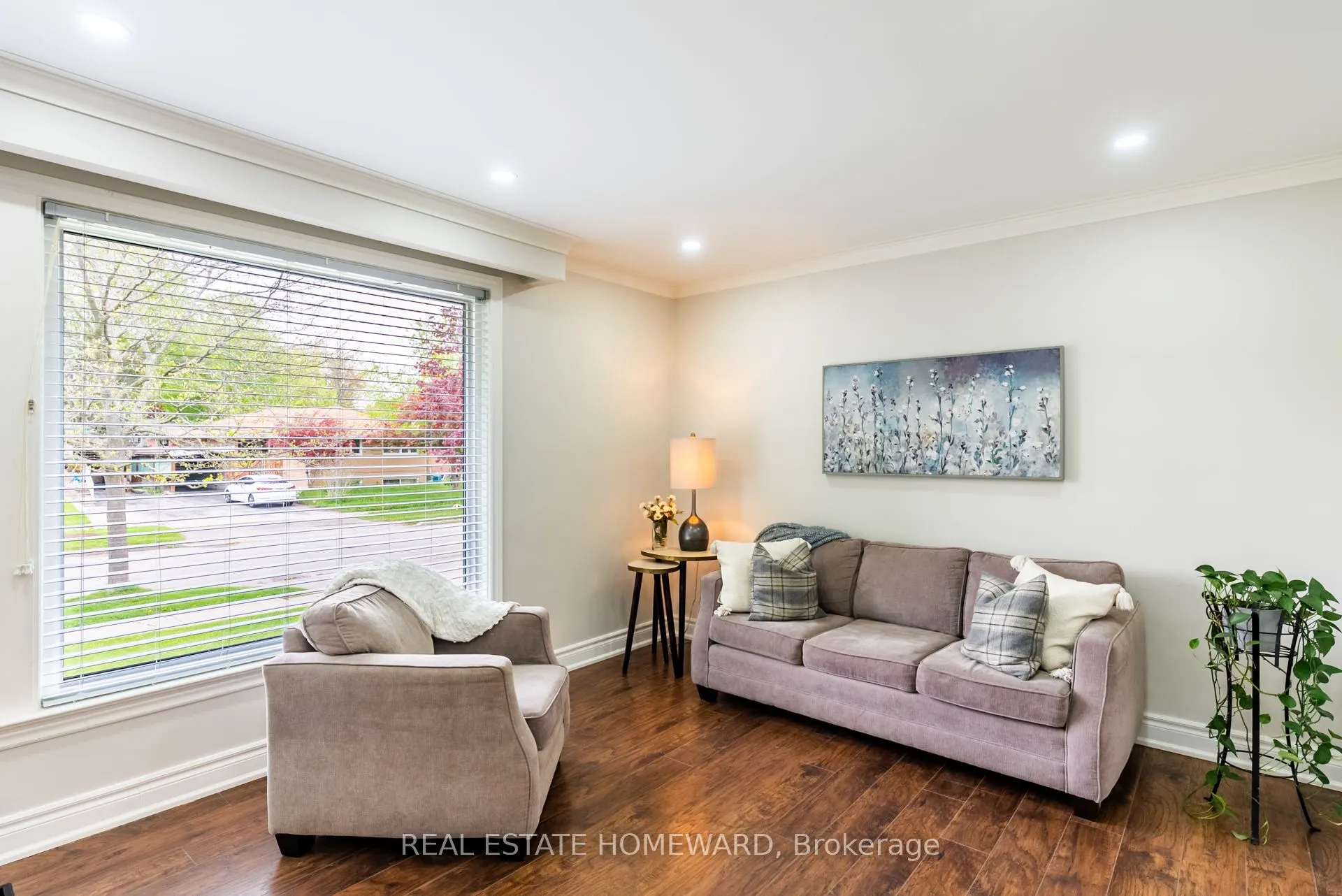 20 Woodgarden Crescent