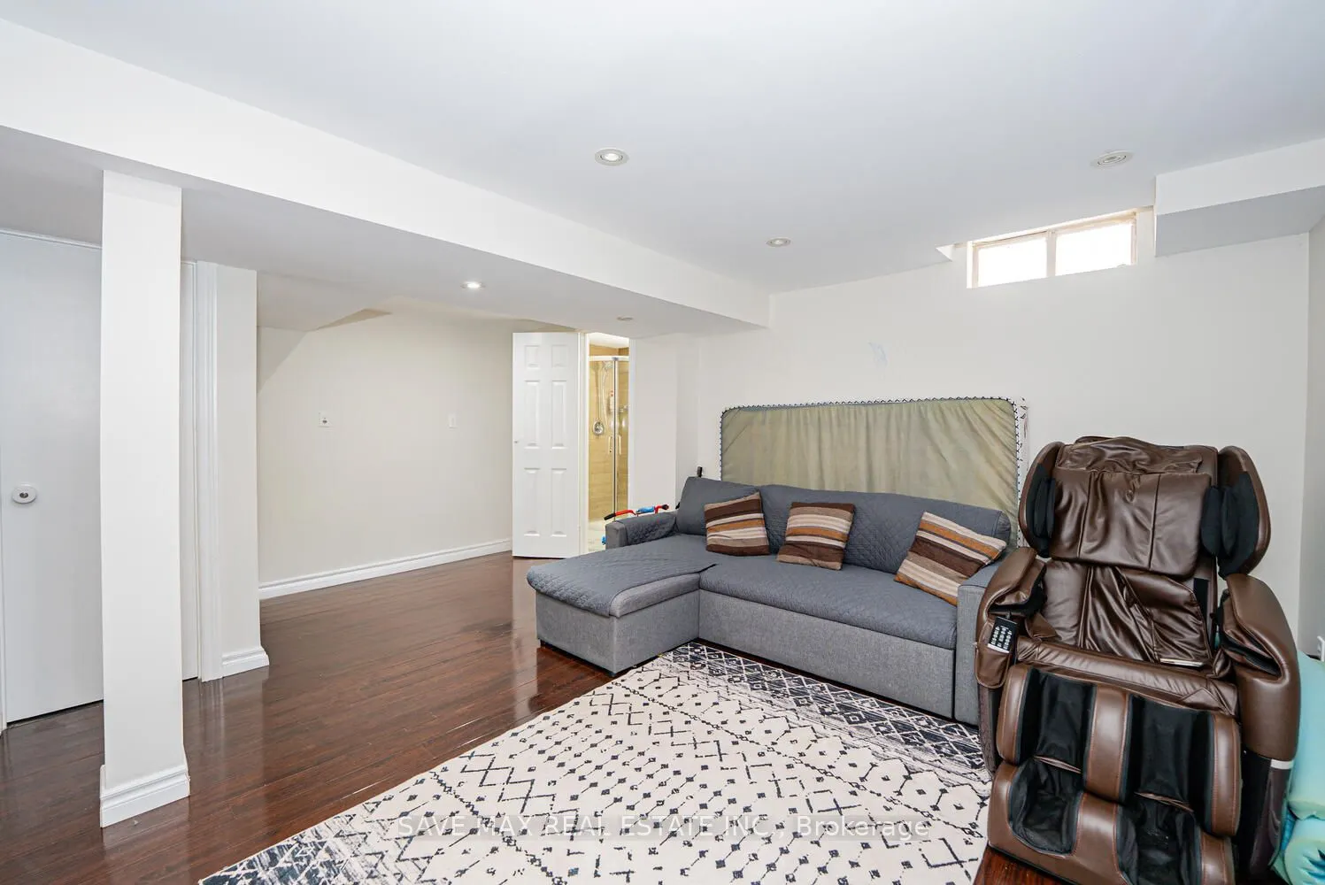 101 Alford Crescent