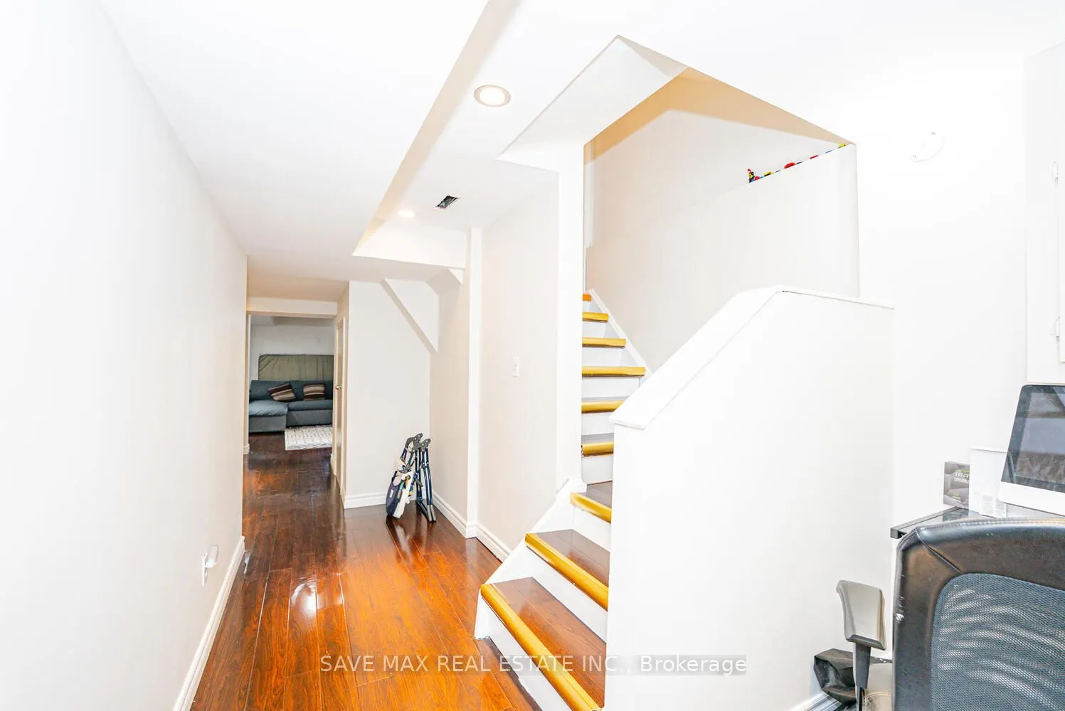 101 Alford Crescent