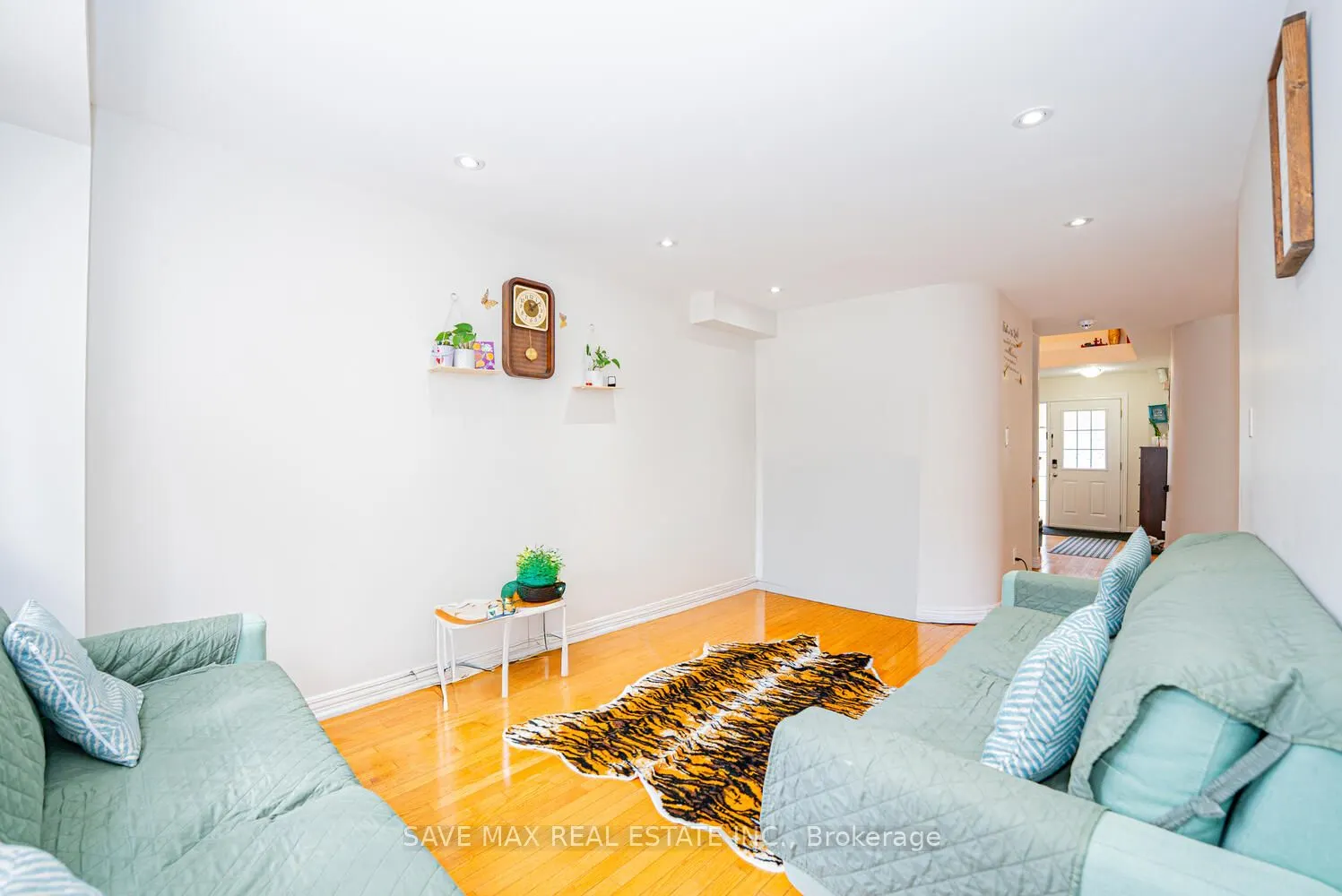 101 Alford Crescent