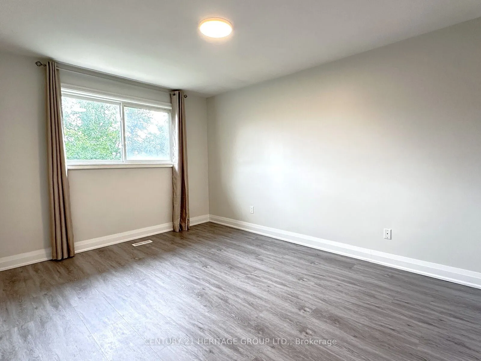 88 Glendower Circuit, #Upper