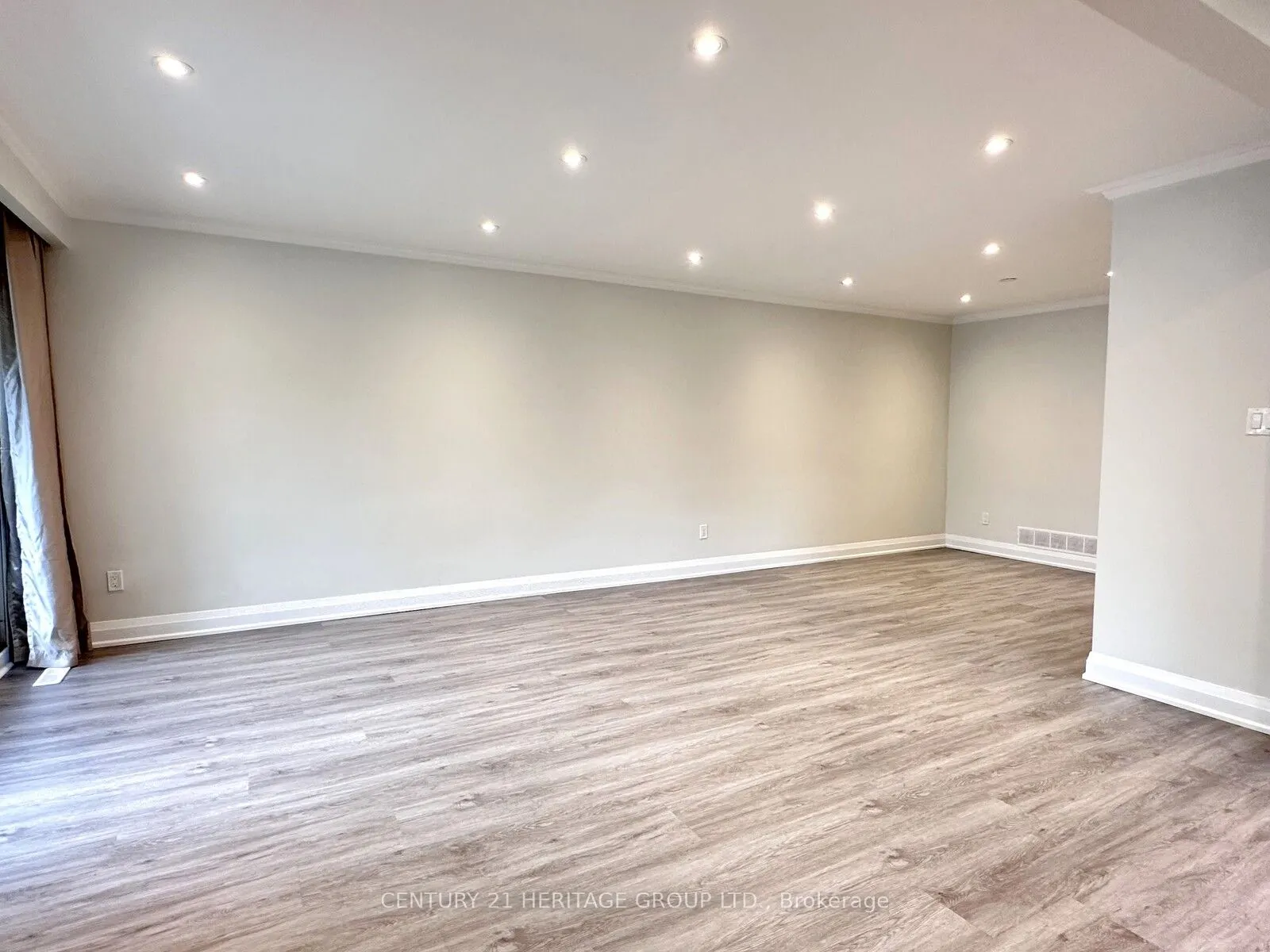 88 Glendower Circuit, #Upper