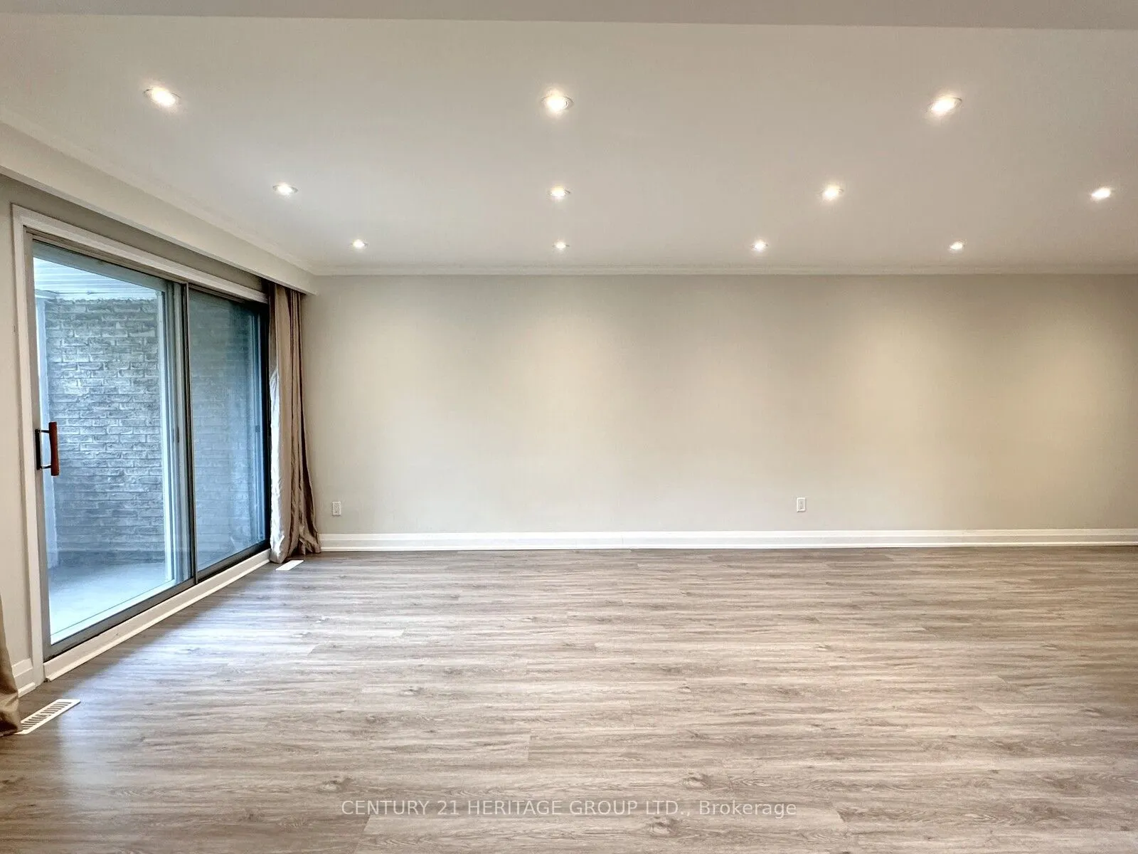 88 Glendower Circuit, #Upper