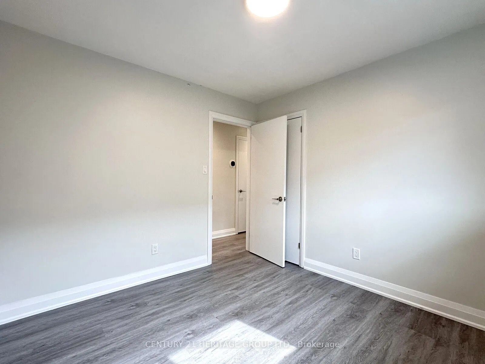 88 Glendower Circuit, #Upper