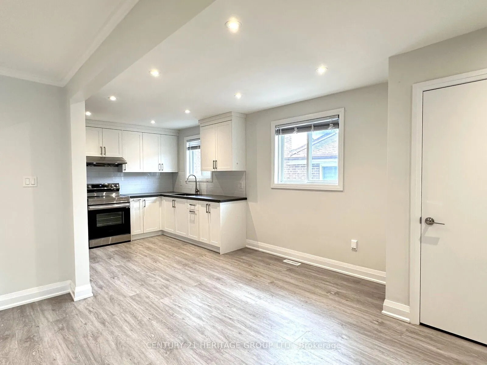 88 Glendower Circuit, #Upper