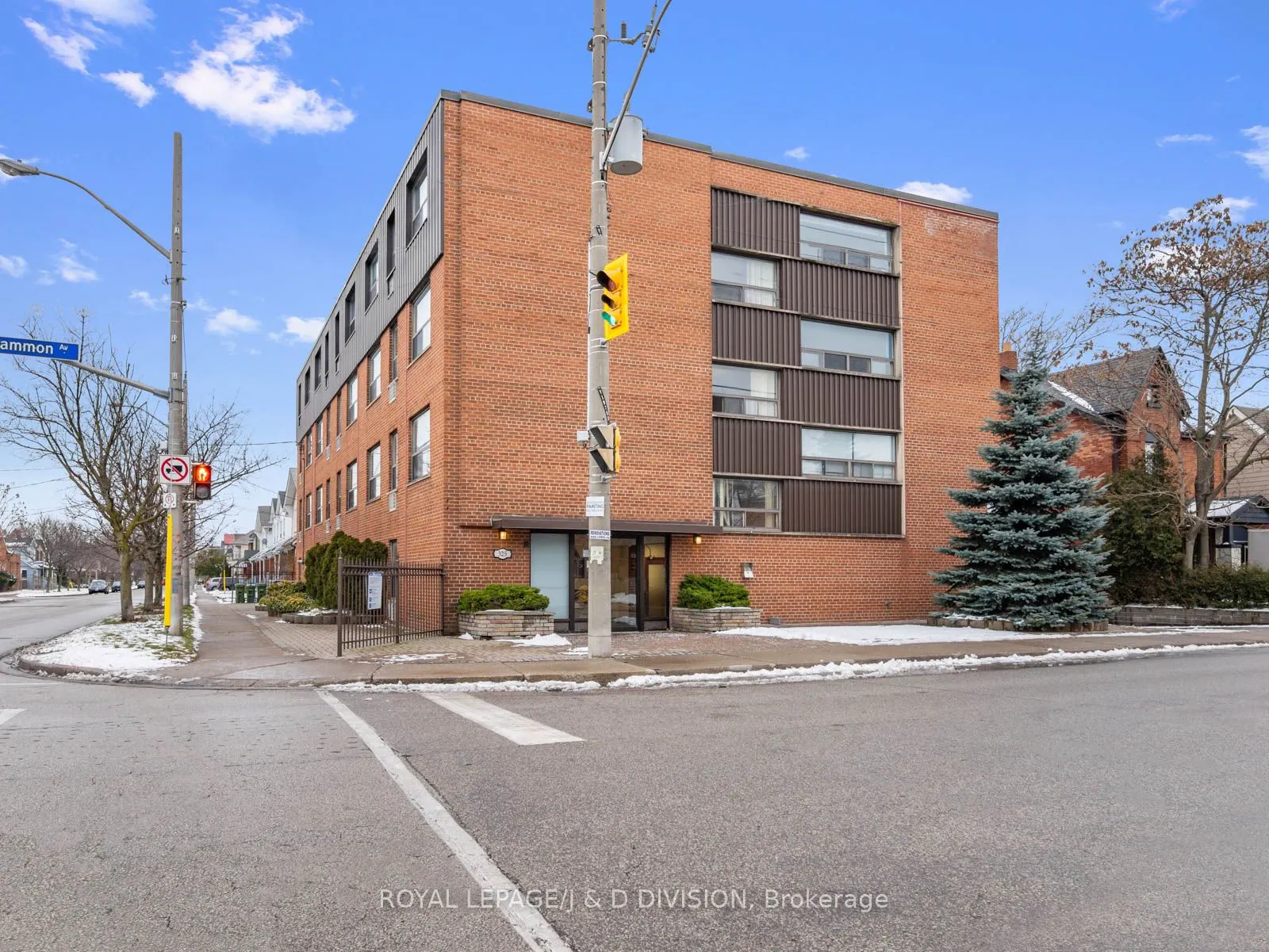 325 Sammon Avenue, #304