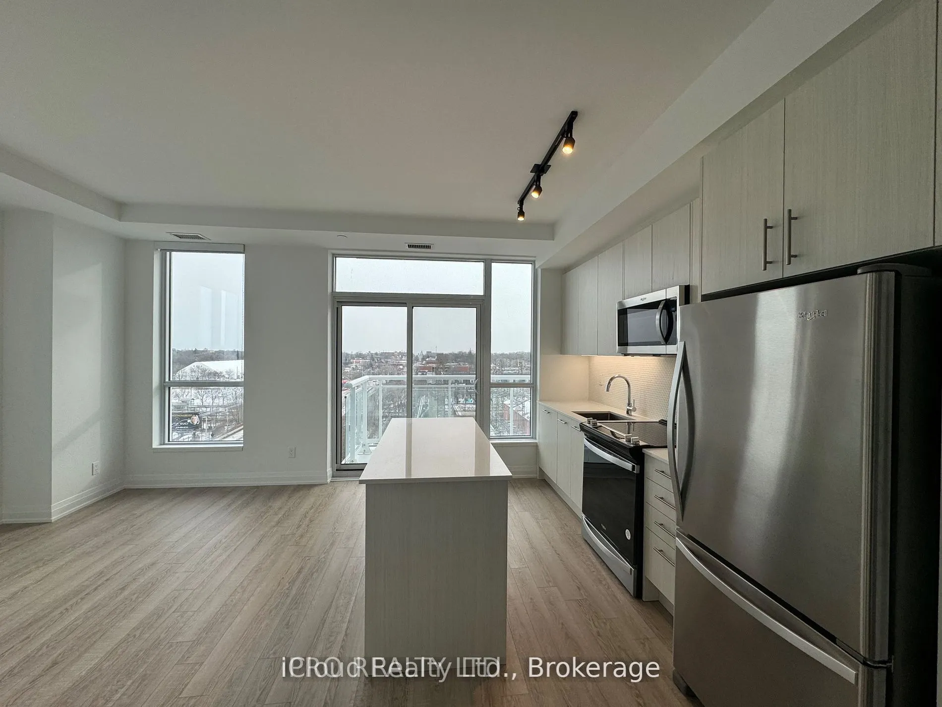 286 Main Street, #712