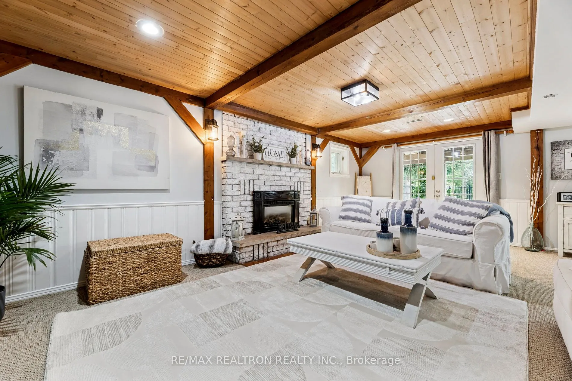 9 Foster Creek Drive