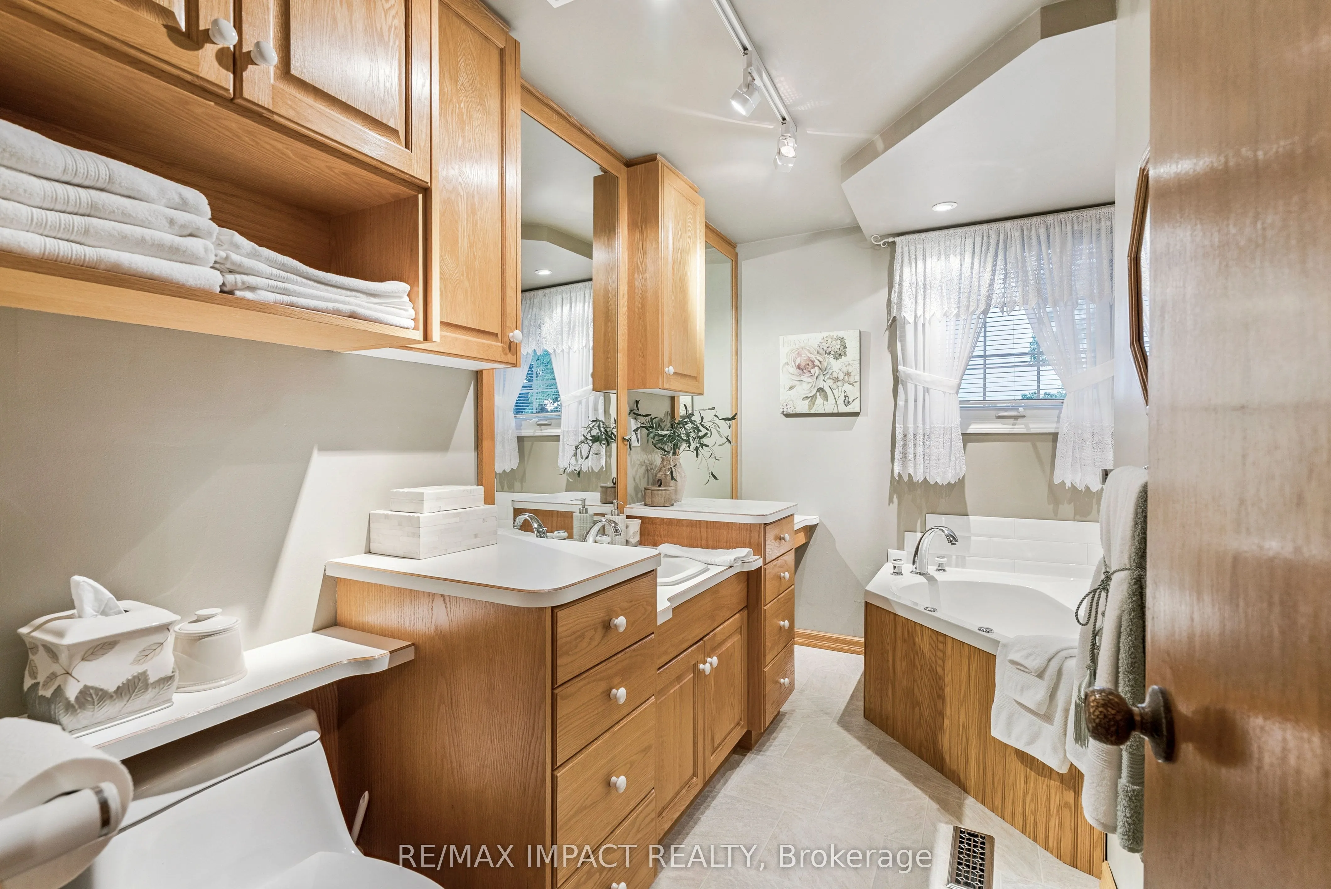 145 HIALEAH Crescent