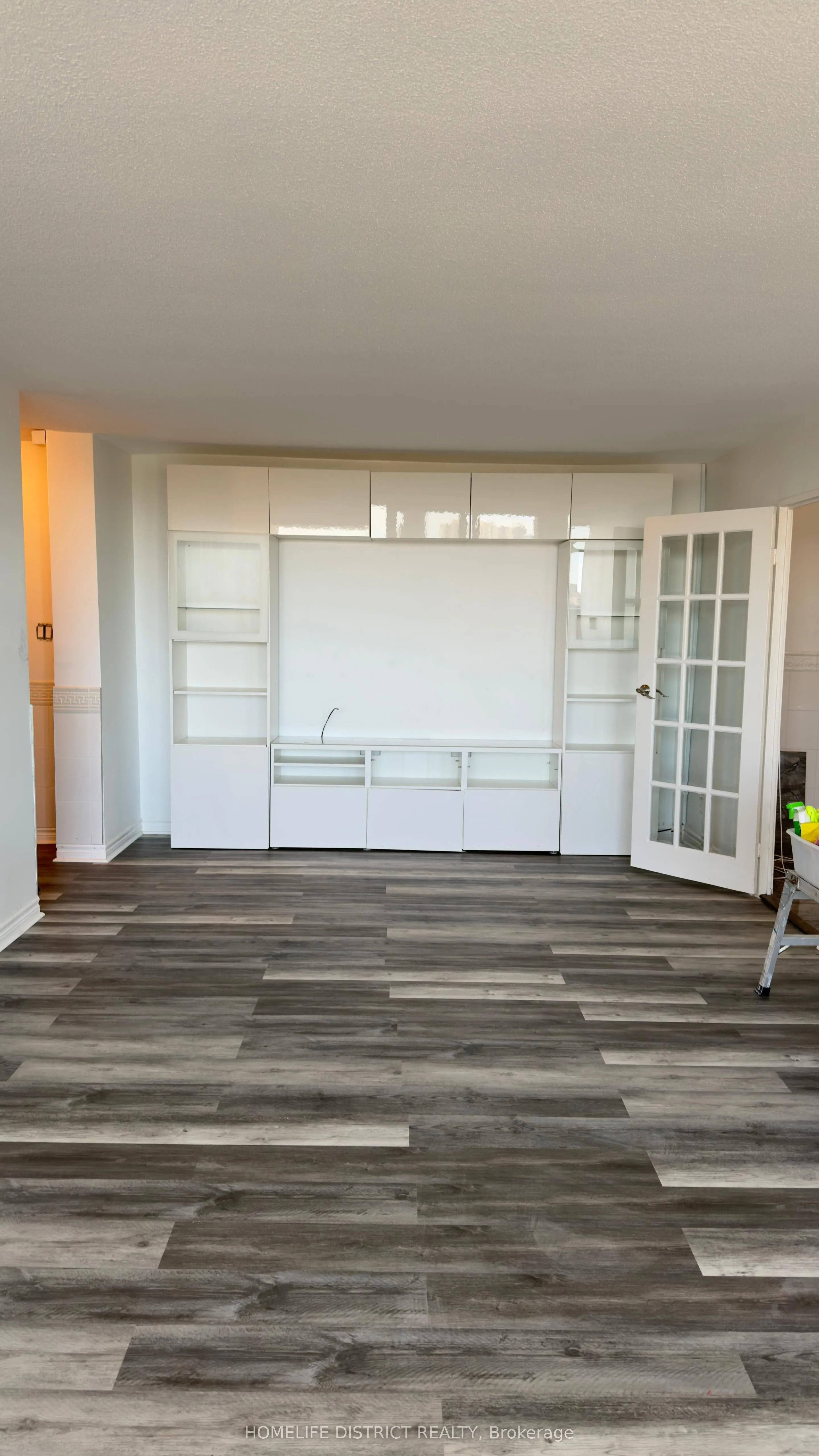 20 Gilder Drive, #1006