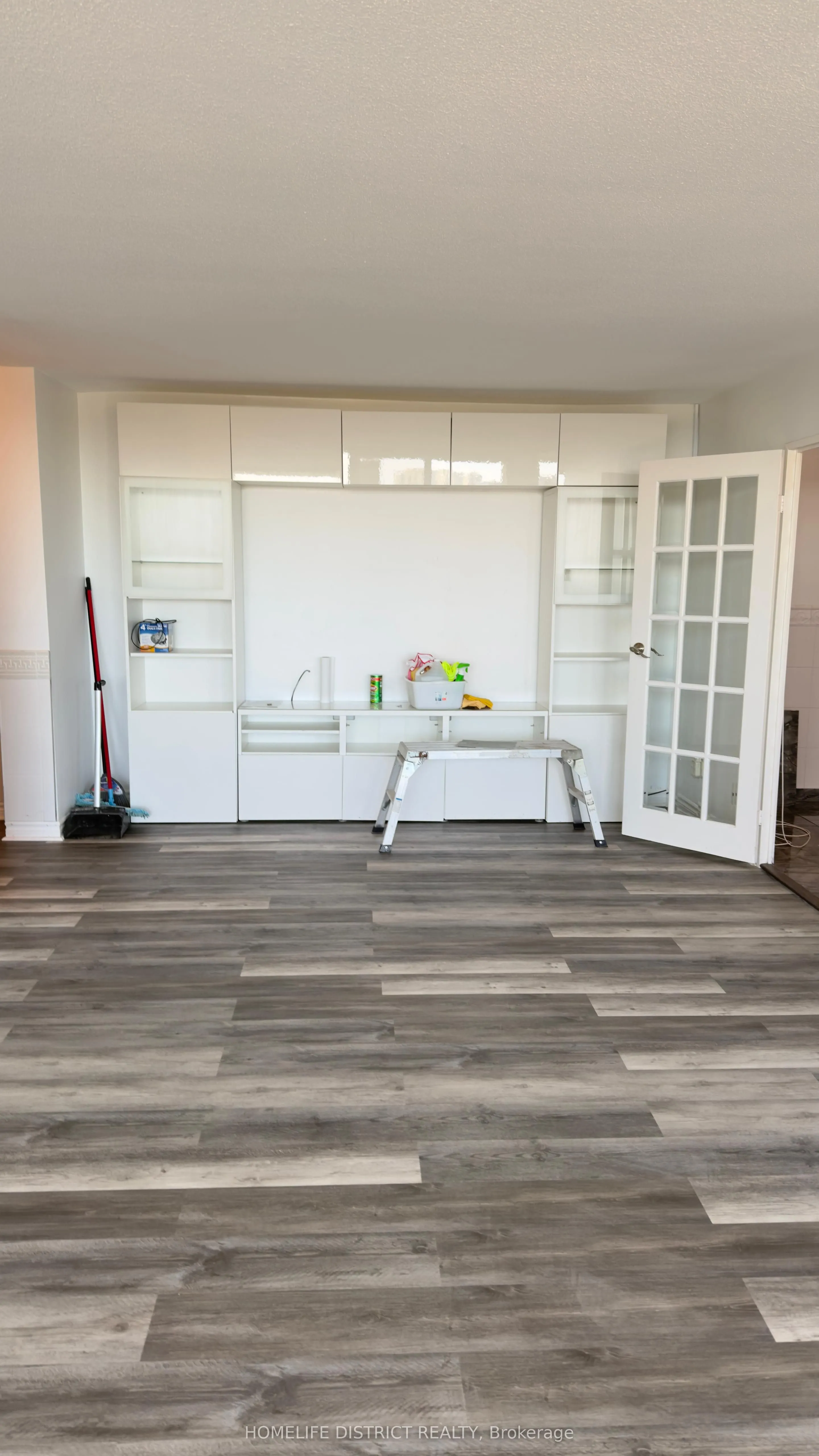 20 Gilder Drive, #1006