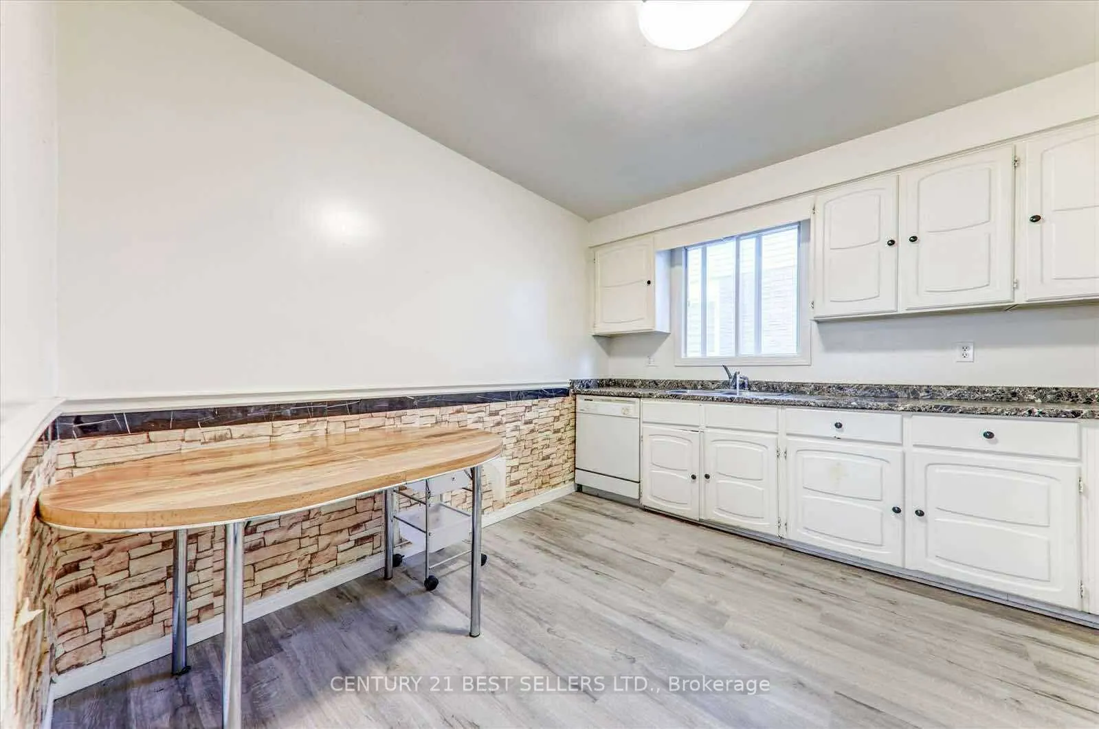 5 Hartsfield Drive