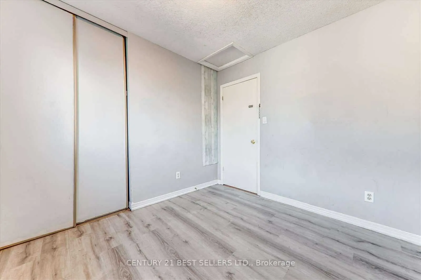 5 Hartsfield Drive