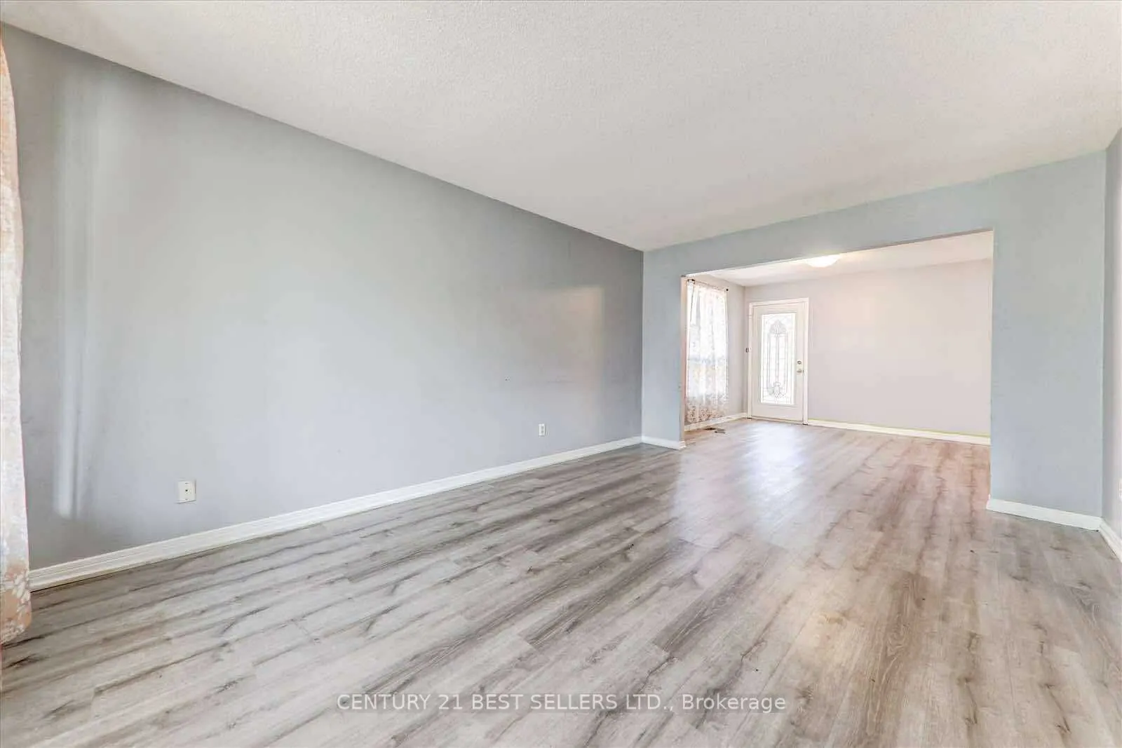 5 Hartsfield Drive