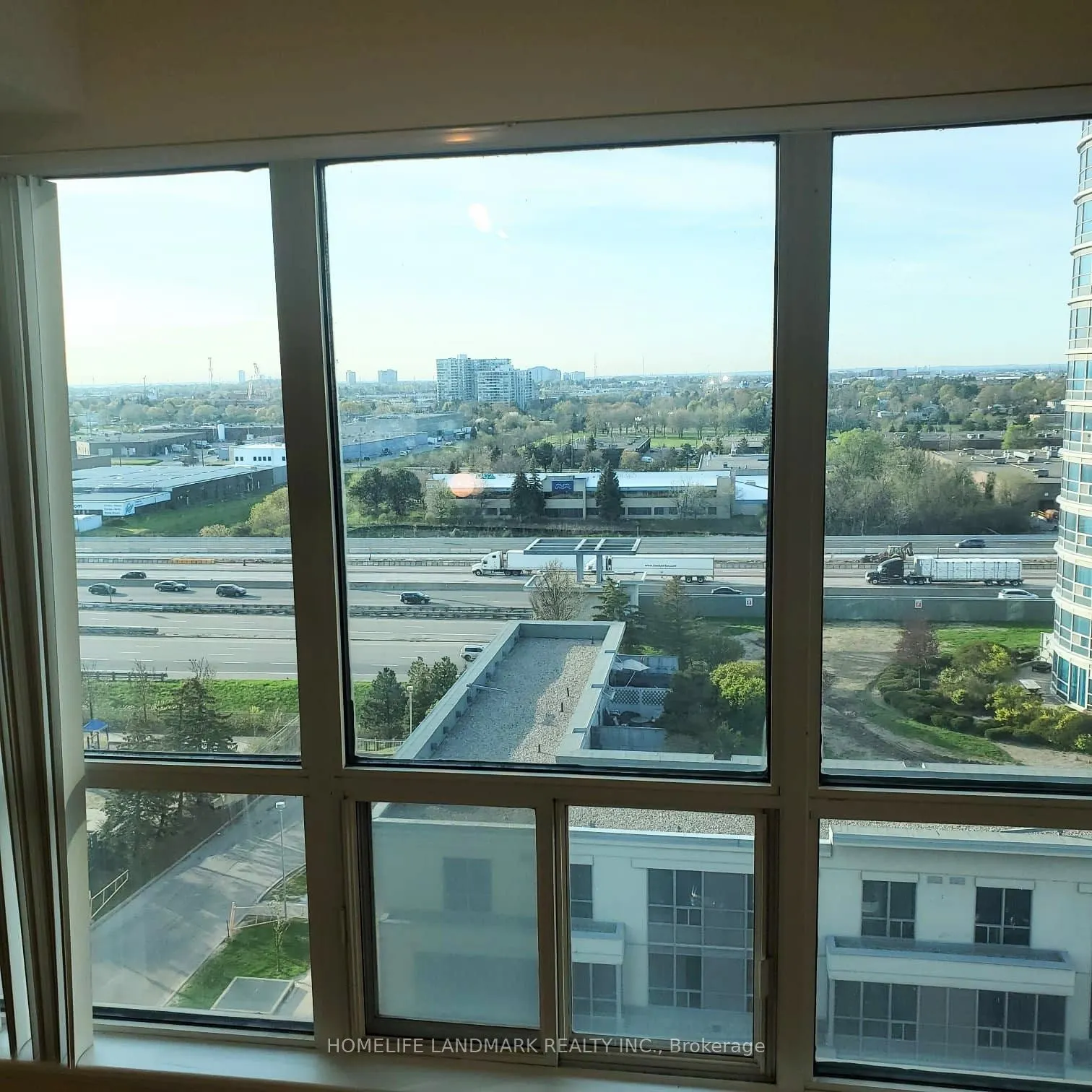 8 Lee Centre Drive, #8