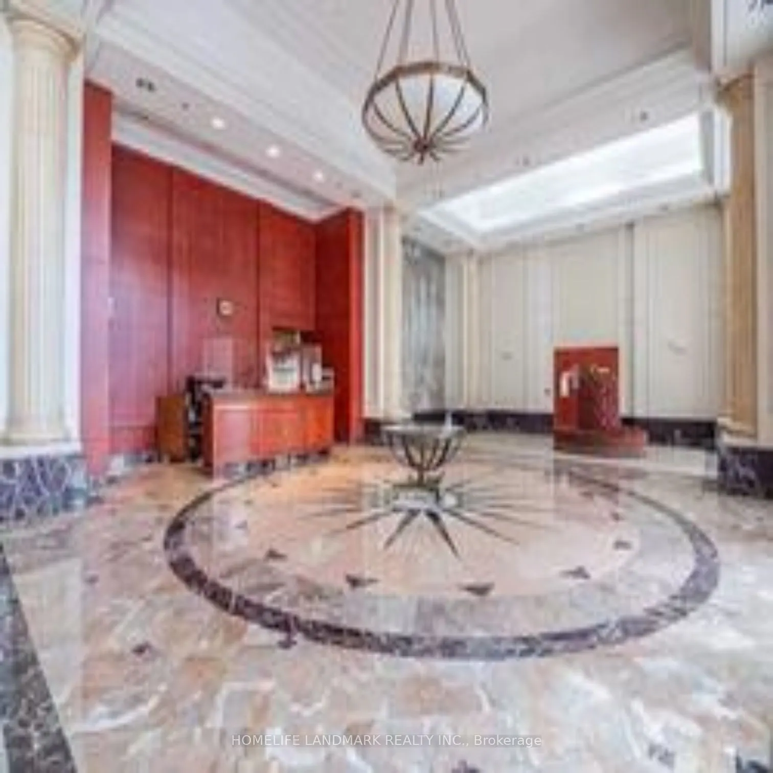 8 Lee Centre Drive, #8