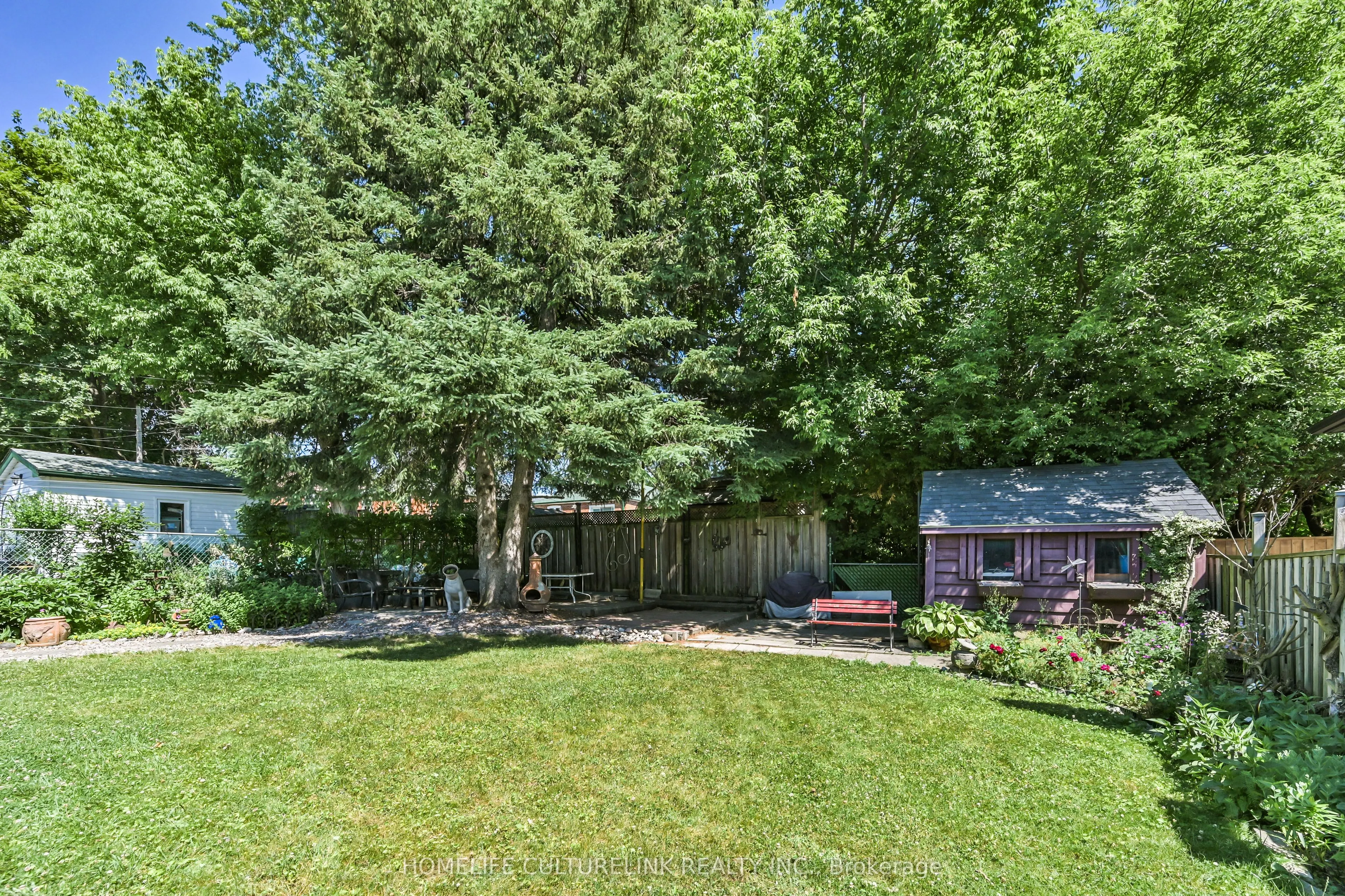 27 Anticosti Drive