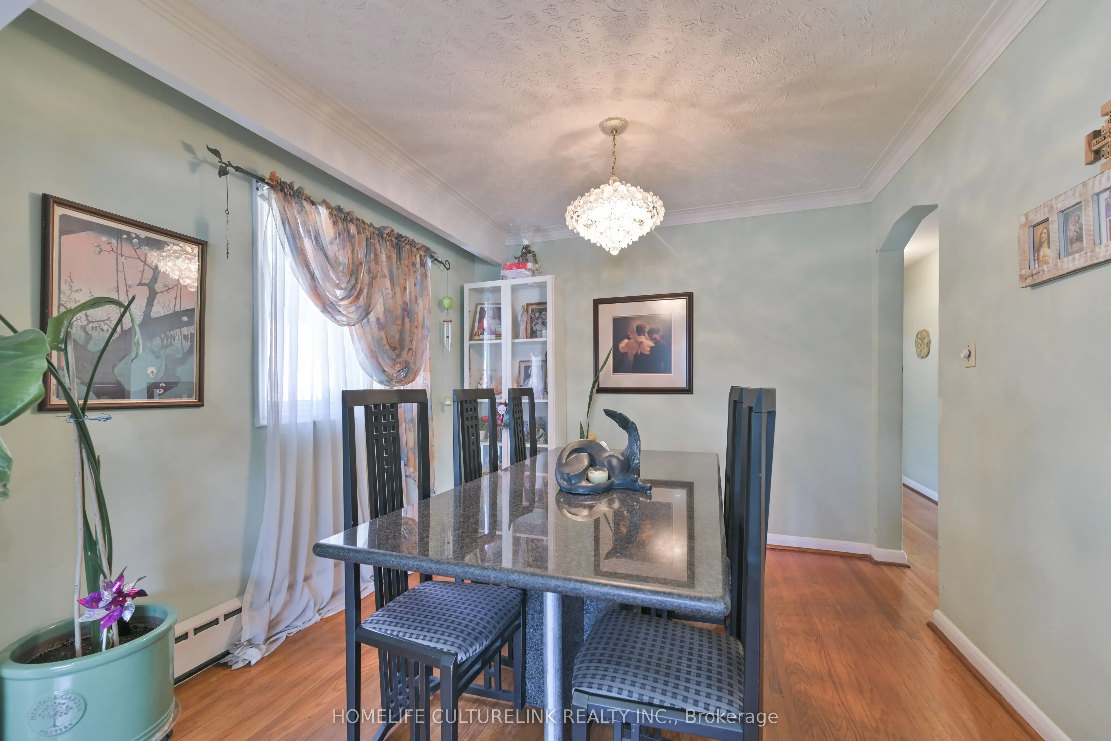 27 Anticosti Drive