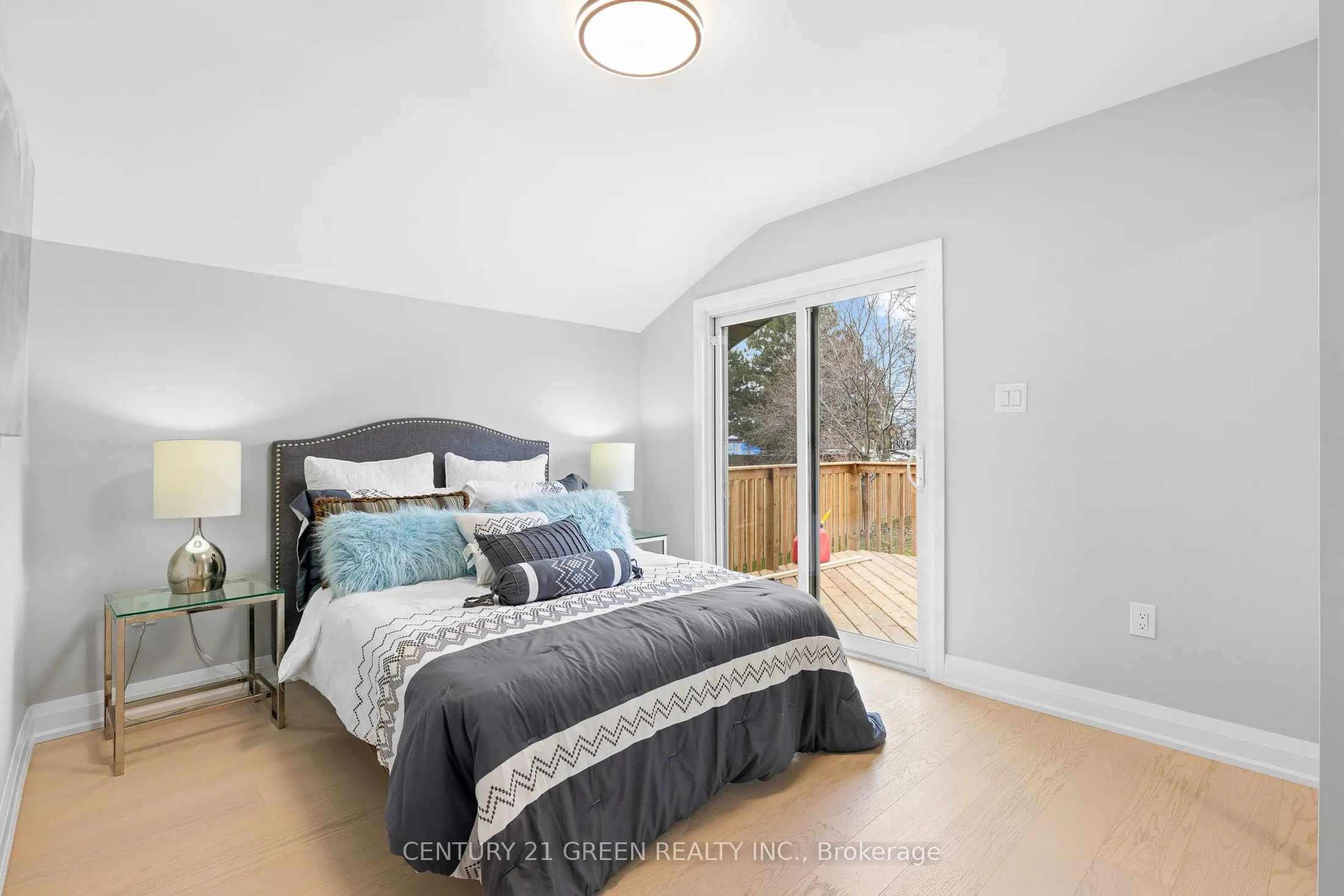 32 Brookridge Drive