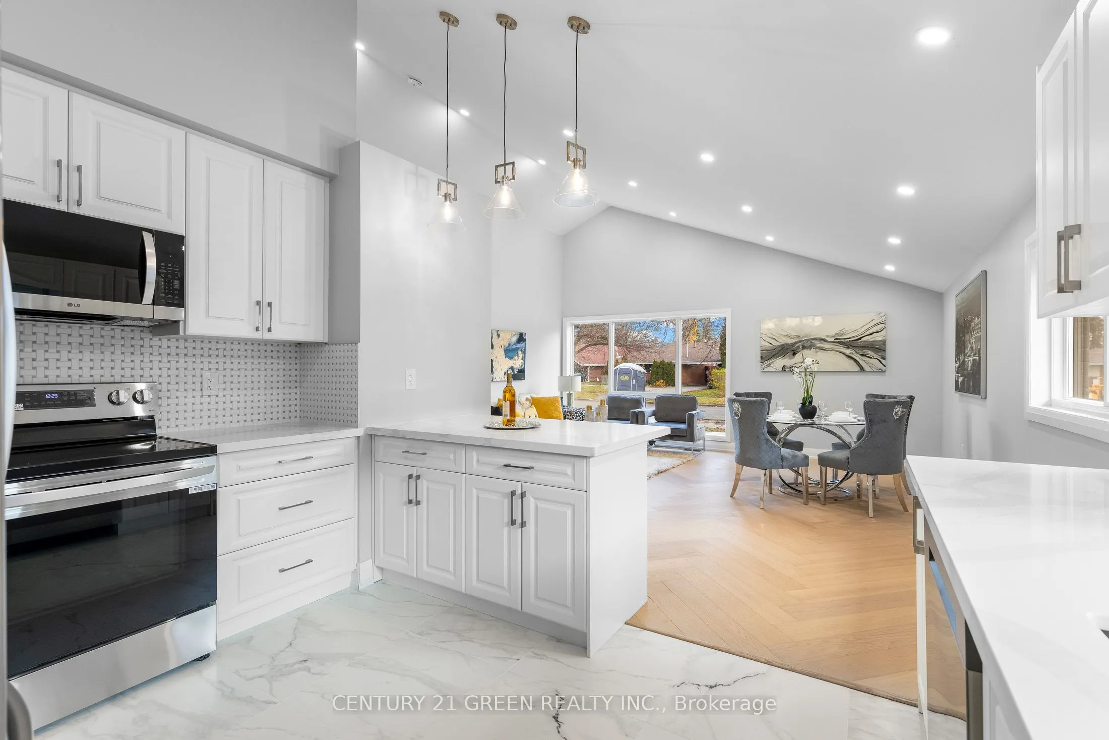 32 Brookridge Drive