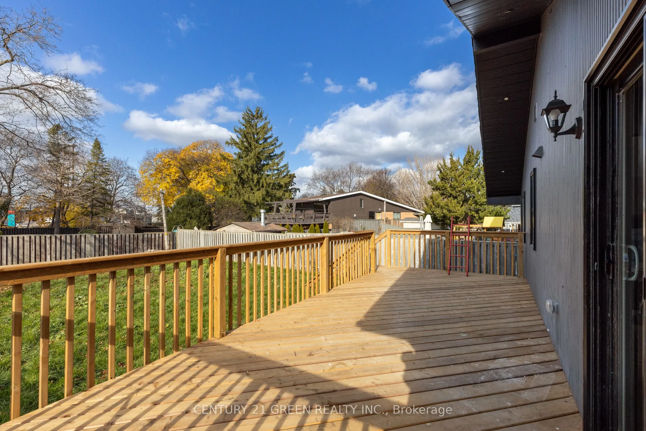 32 Brookridge Drive
