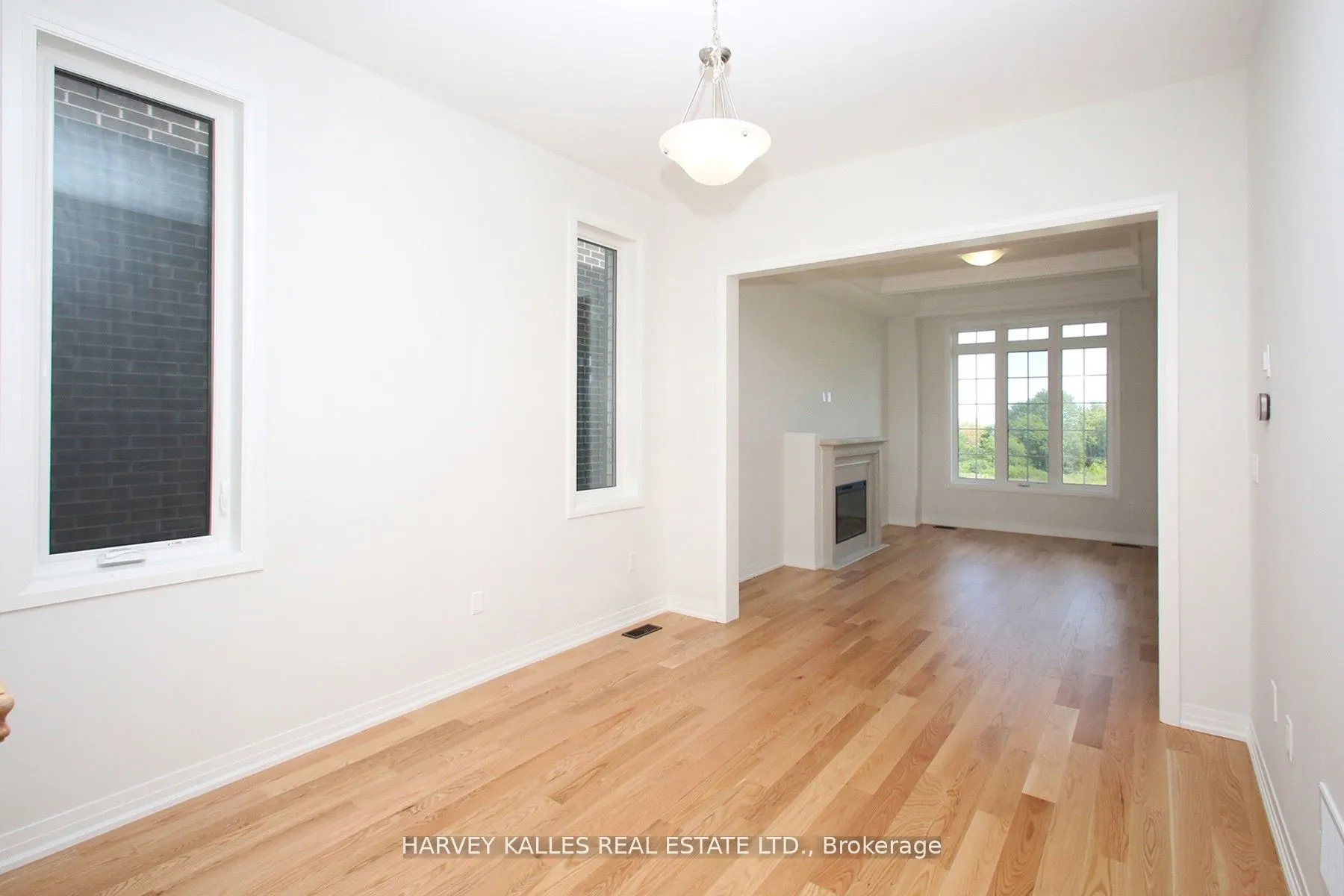 1077 Zircon Manor