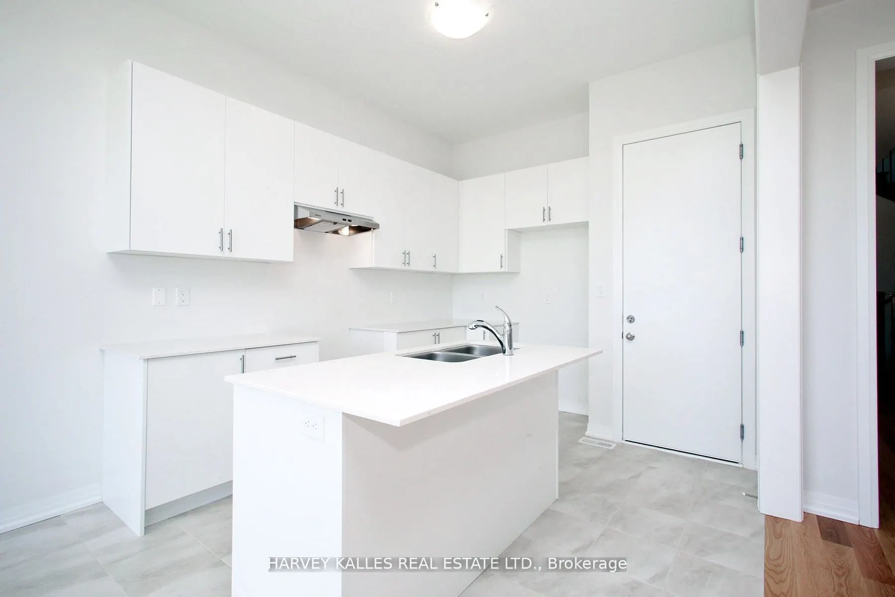 1077 Zircon Manor