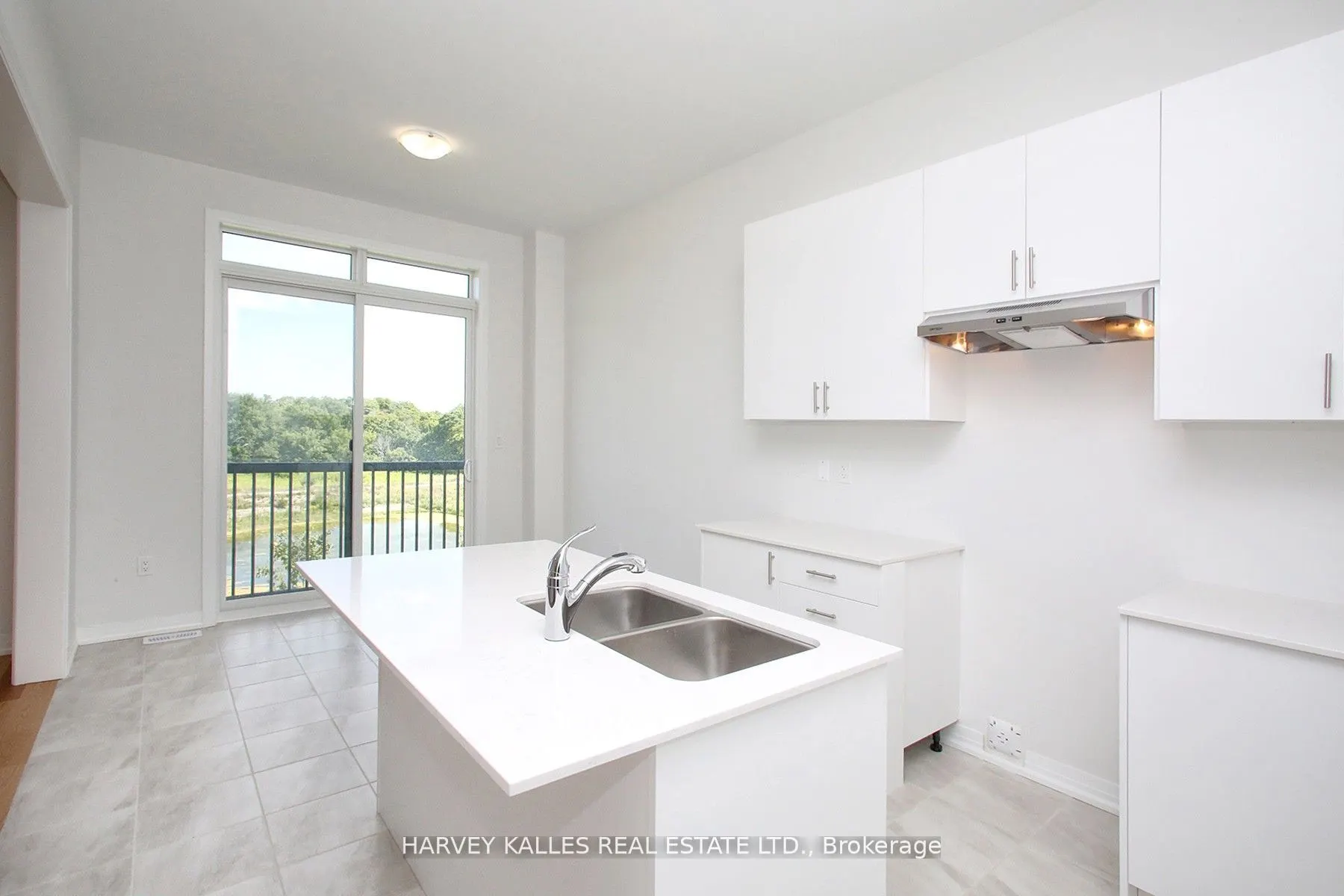 1077 Zircon Manor