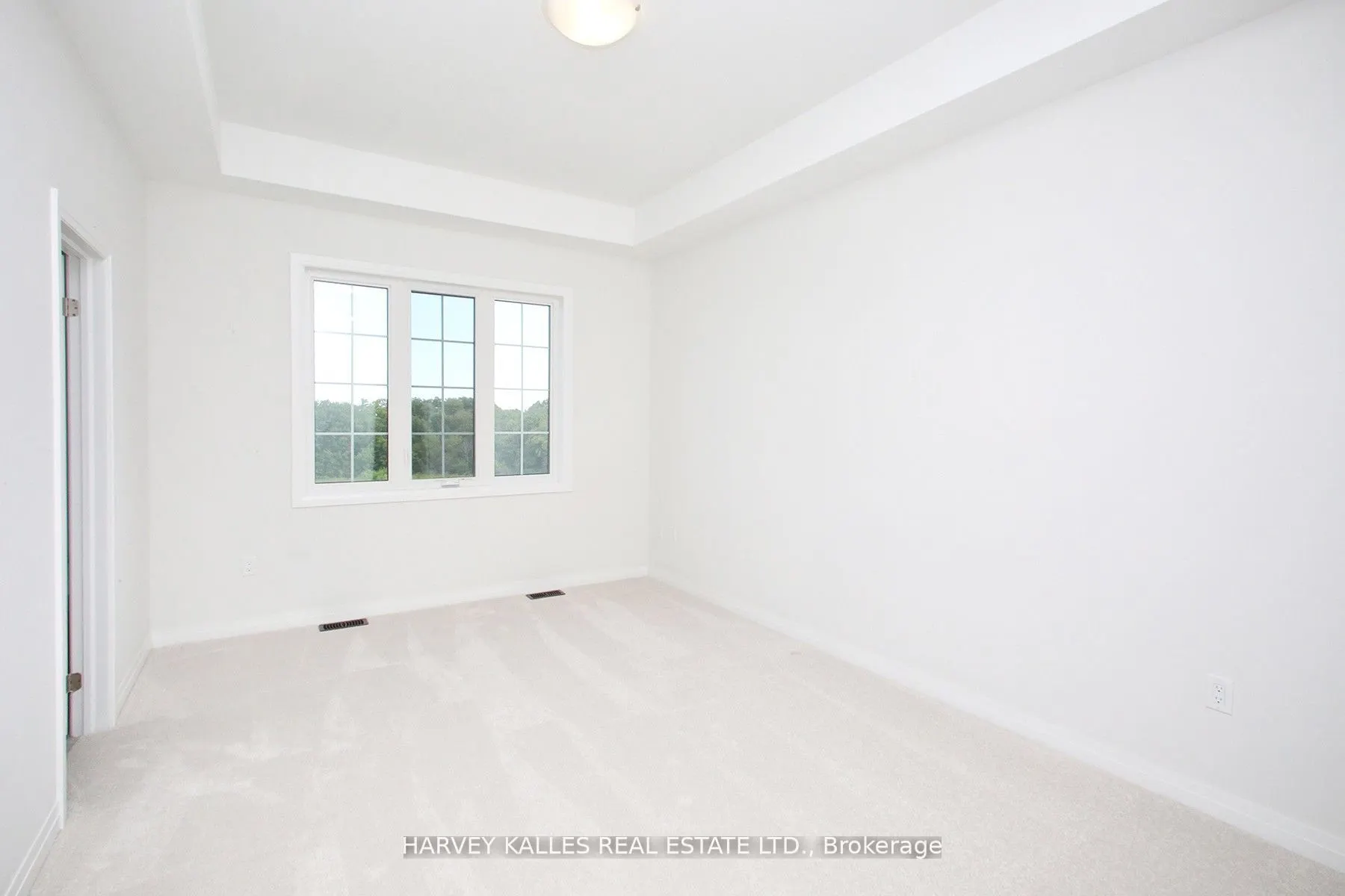 1077 Zircon Manor