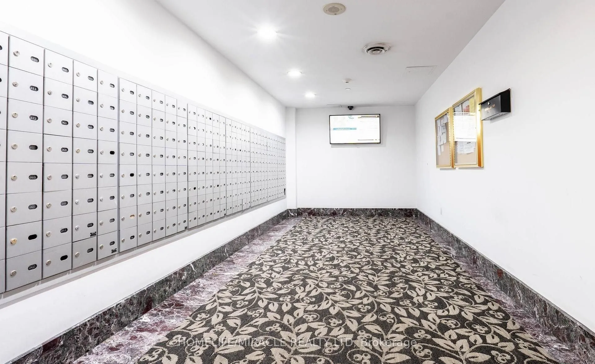 1 Lee Centre Drive, #1506