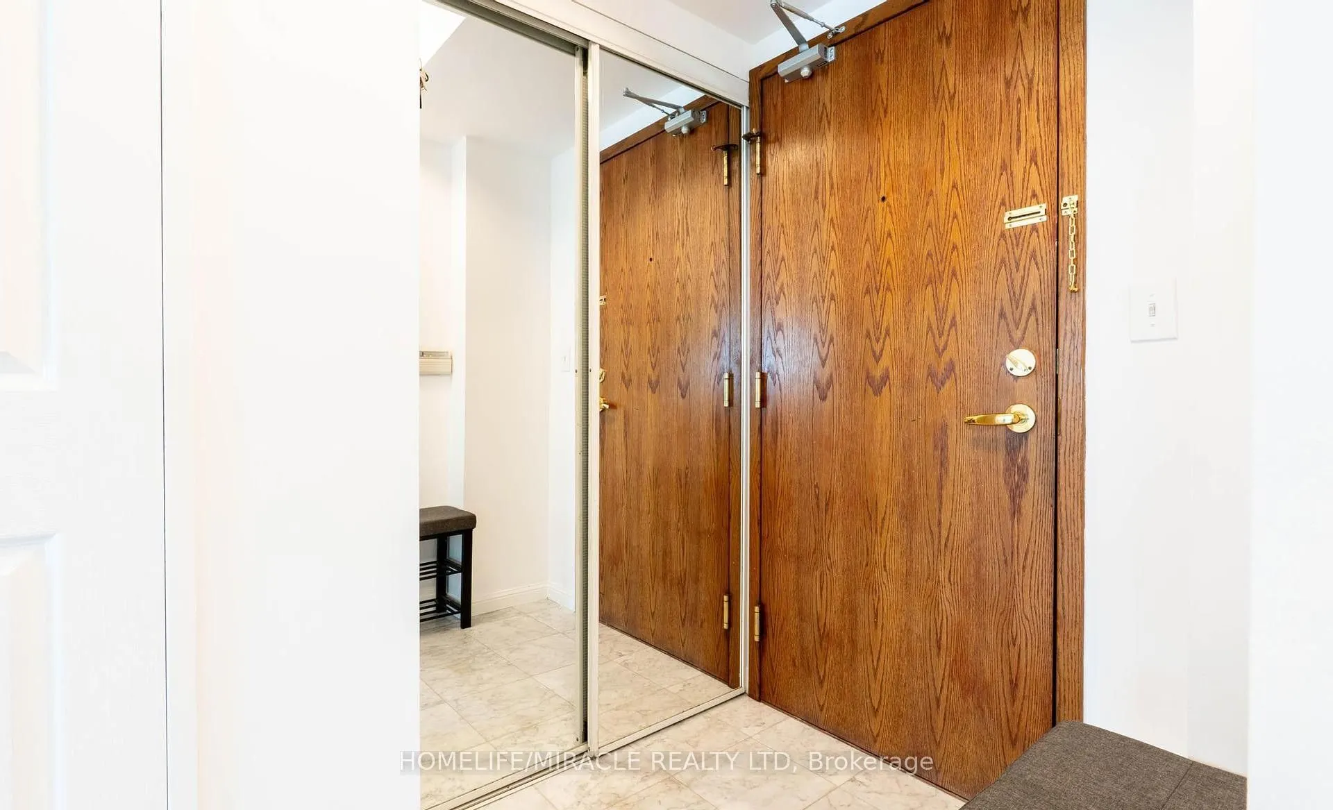 1 Lee Centre Drive, #1506