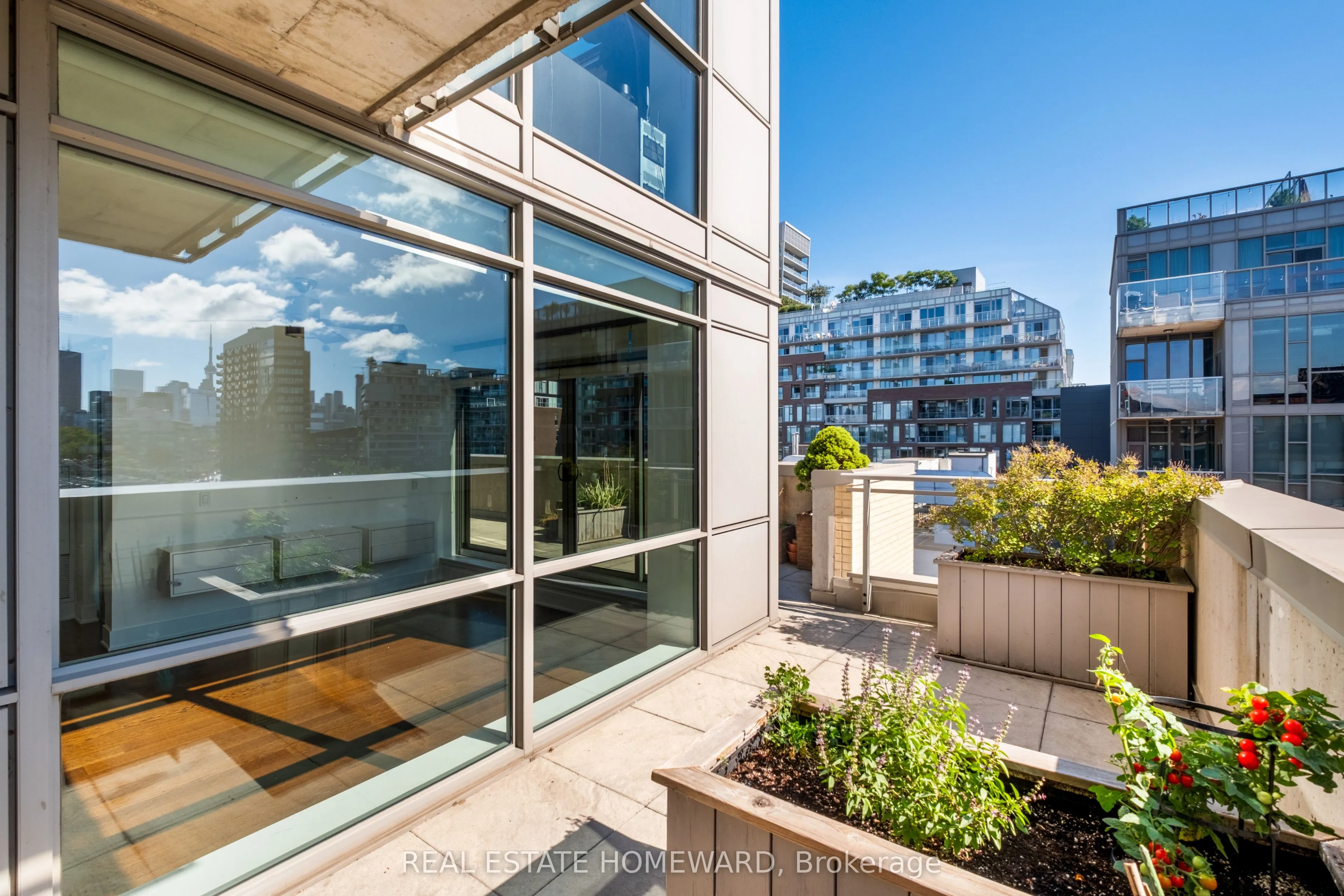 630 Queen Street E, #501