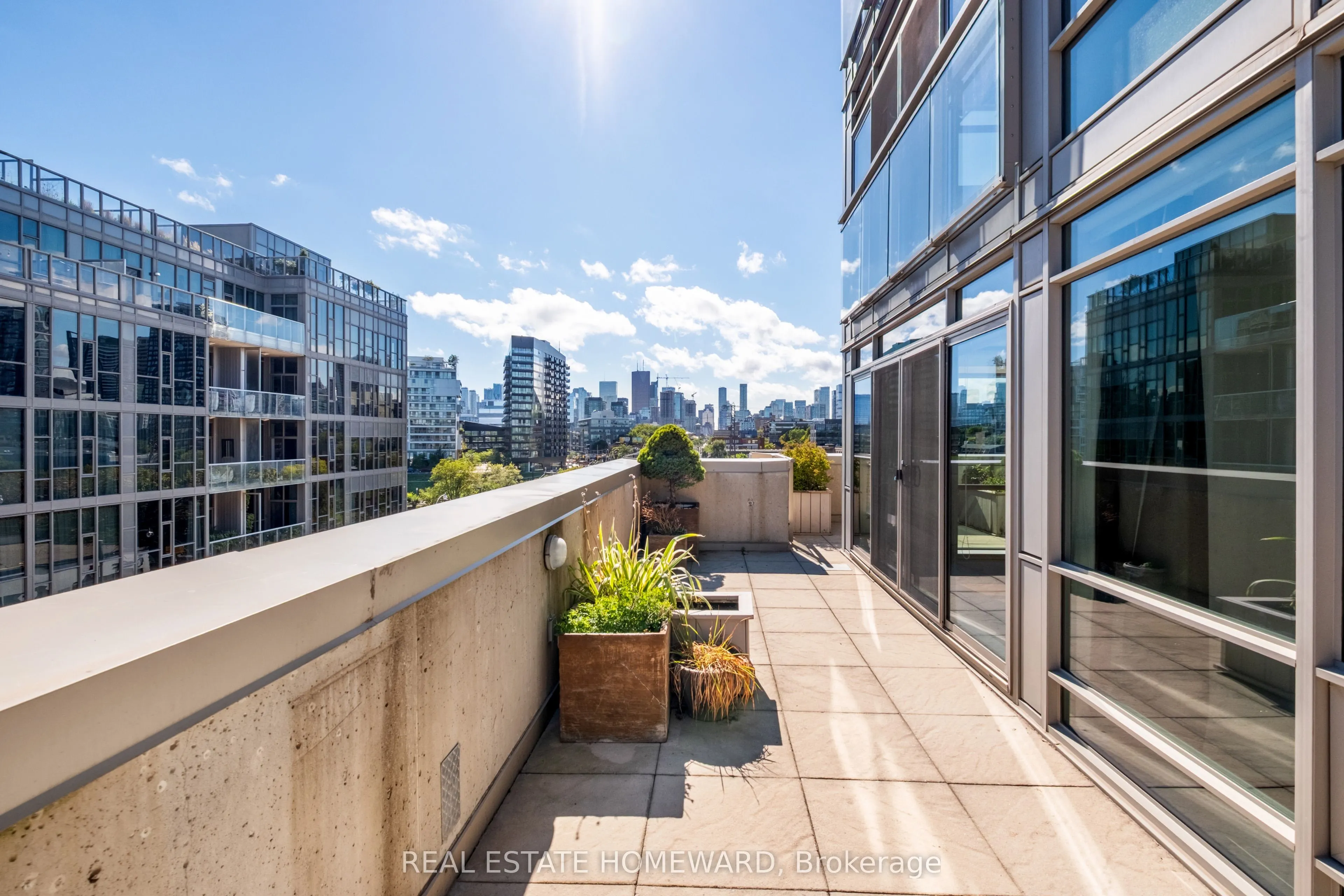 630 Queen Street E, #501