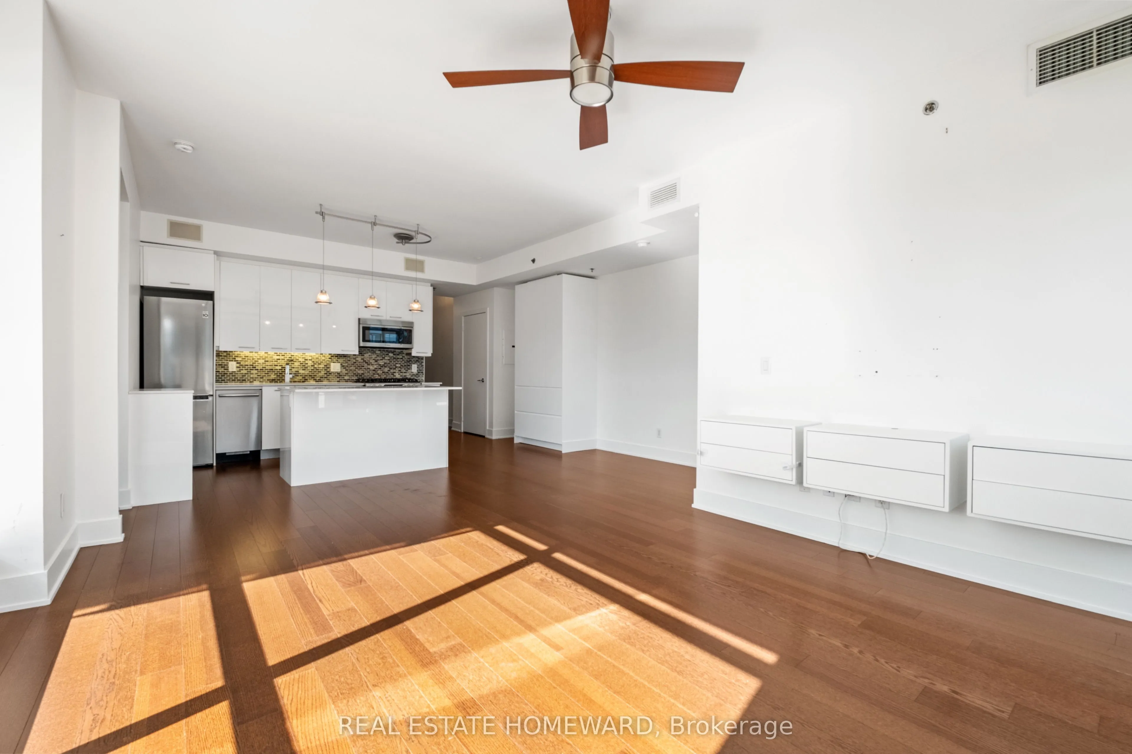 630 Queen Street E, #501