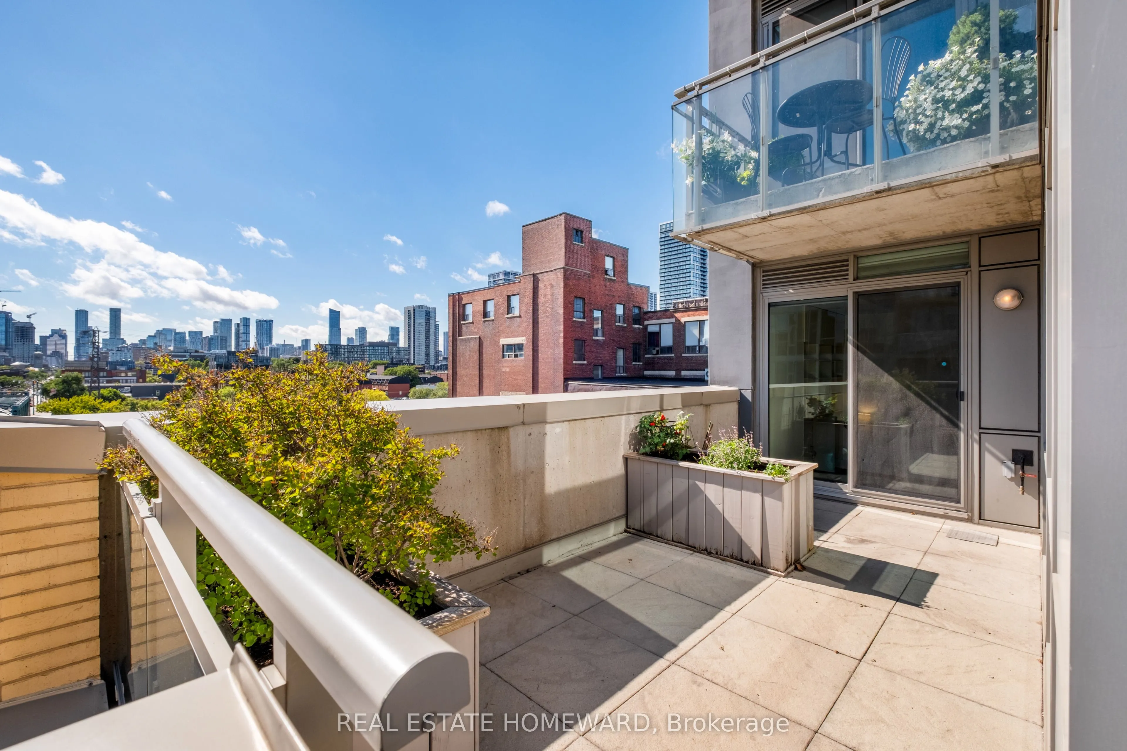 630 Queen Street E, #501